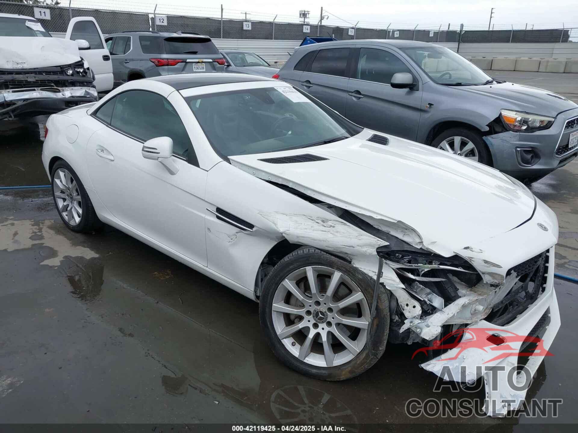 MERCEDES-BENZ SLC 300 2020 - W1KPK3JA7LF170171