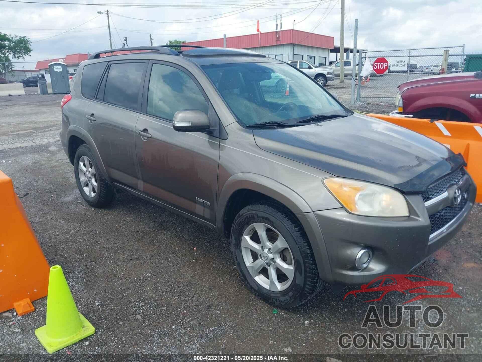 TOYOTA RAV4 2010 - JTMYK4DV8AD003586