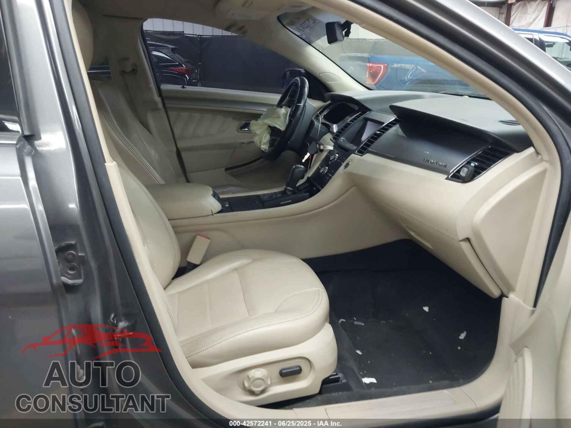 FORD TAURUS 2013 - 1FAHP2E87DG111995