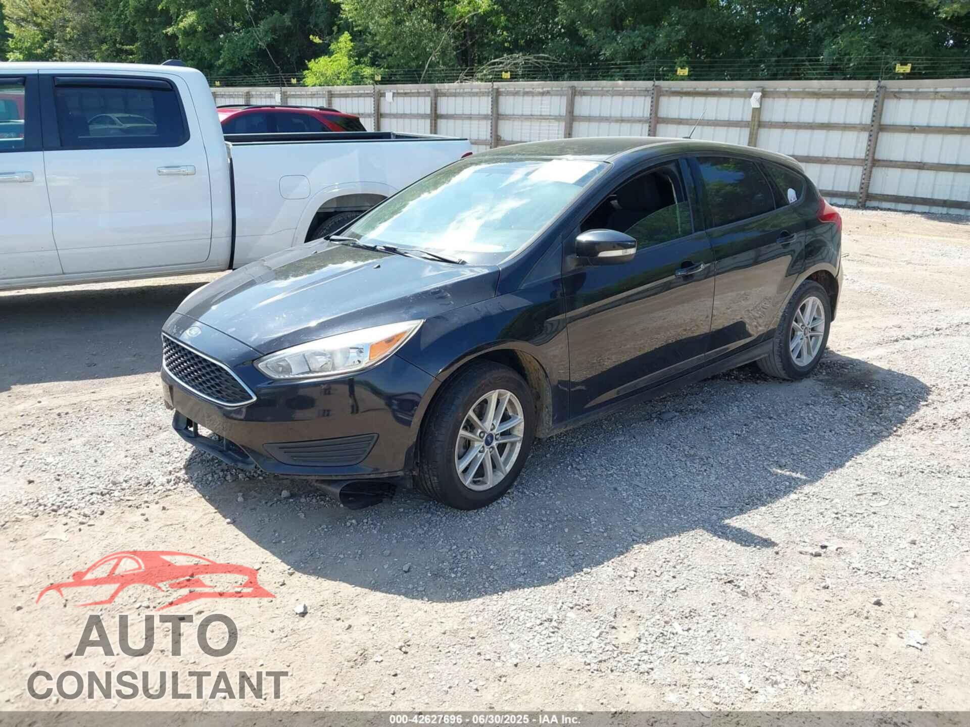 FORD FOCUS 2017 - 1FADP3K24HL274816