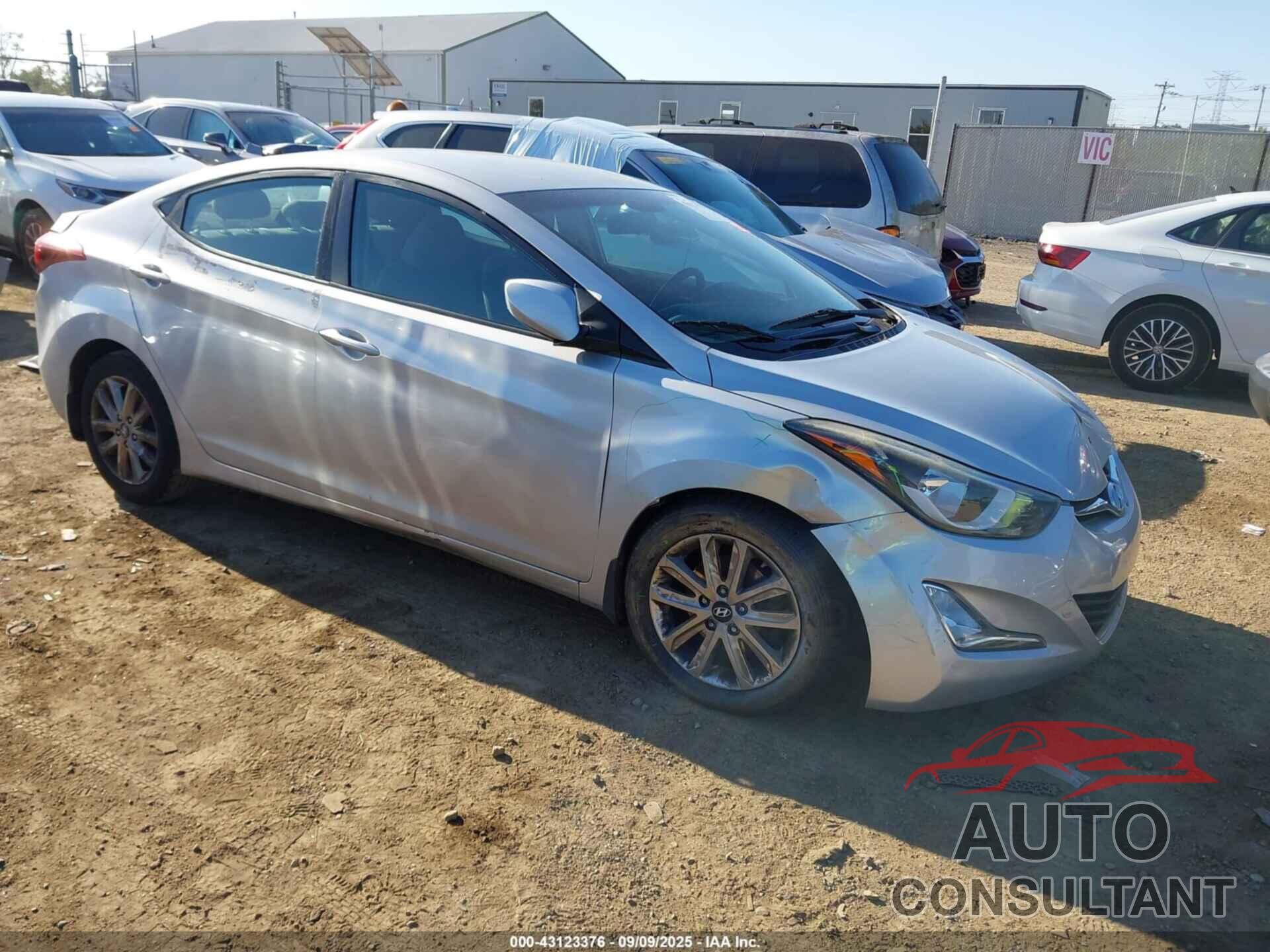 HYUNDAI ELANTRA 2015 - KMHDH4AE8FU439570