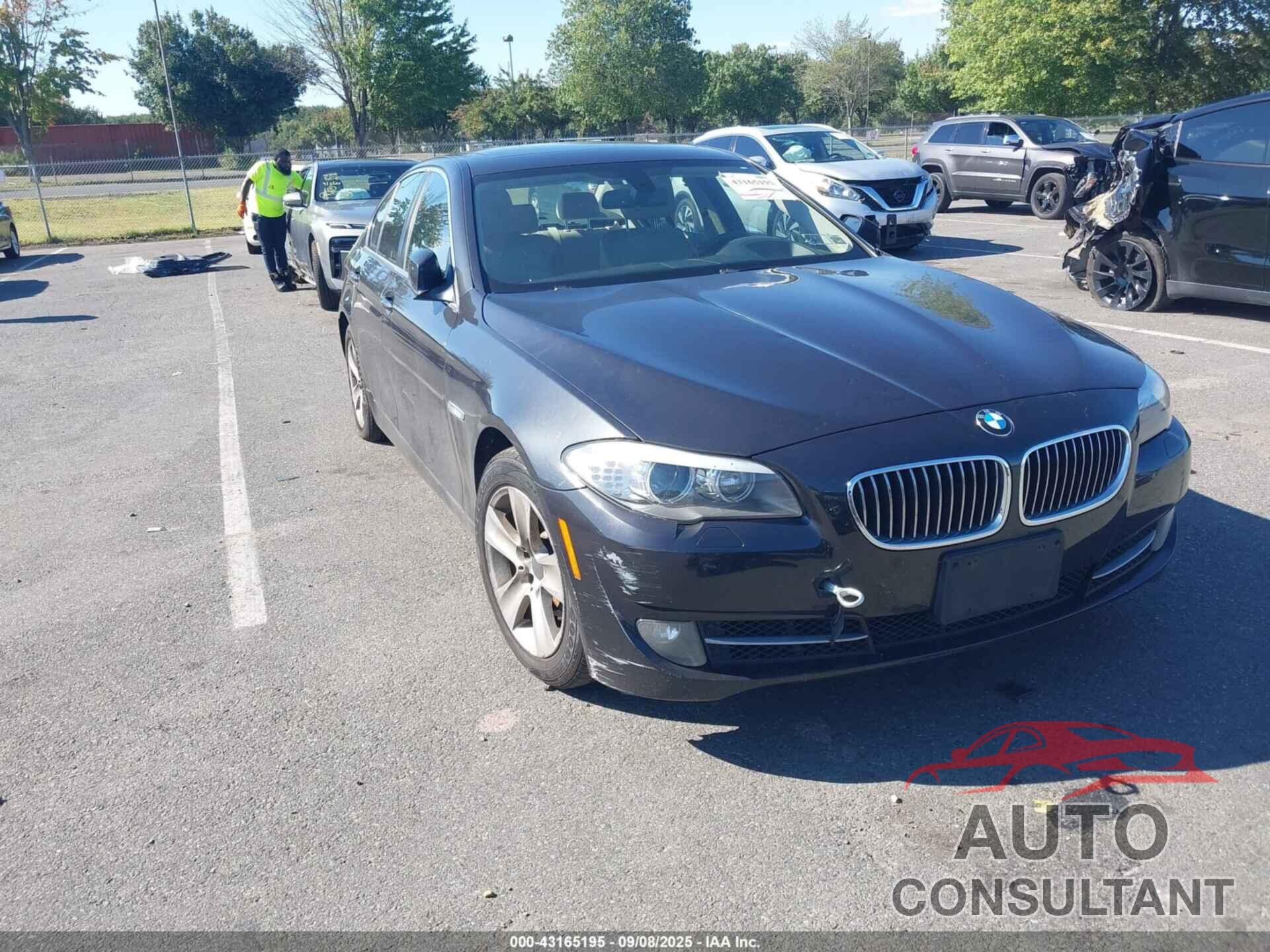 BMW 528I 2013 - WBAXH5C5XDDW13721
