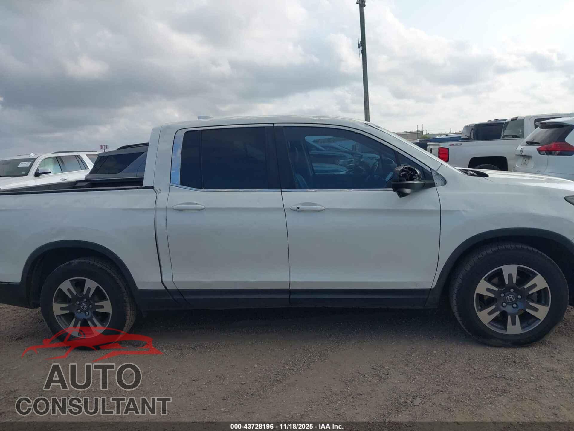 HONDA RIDGELINE 2017 - 5FPYK2F60HB011606
