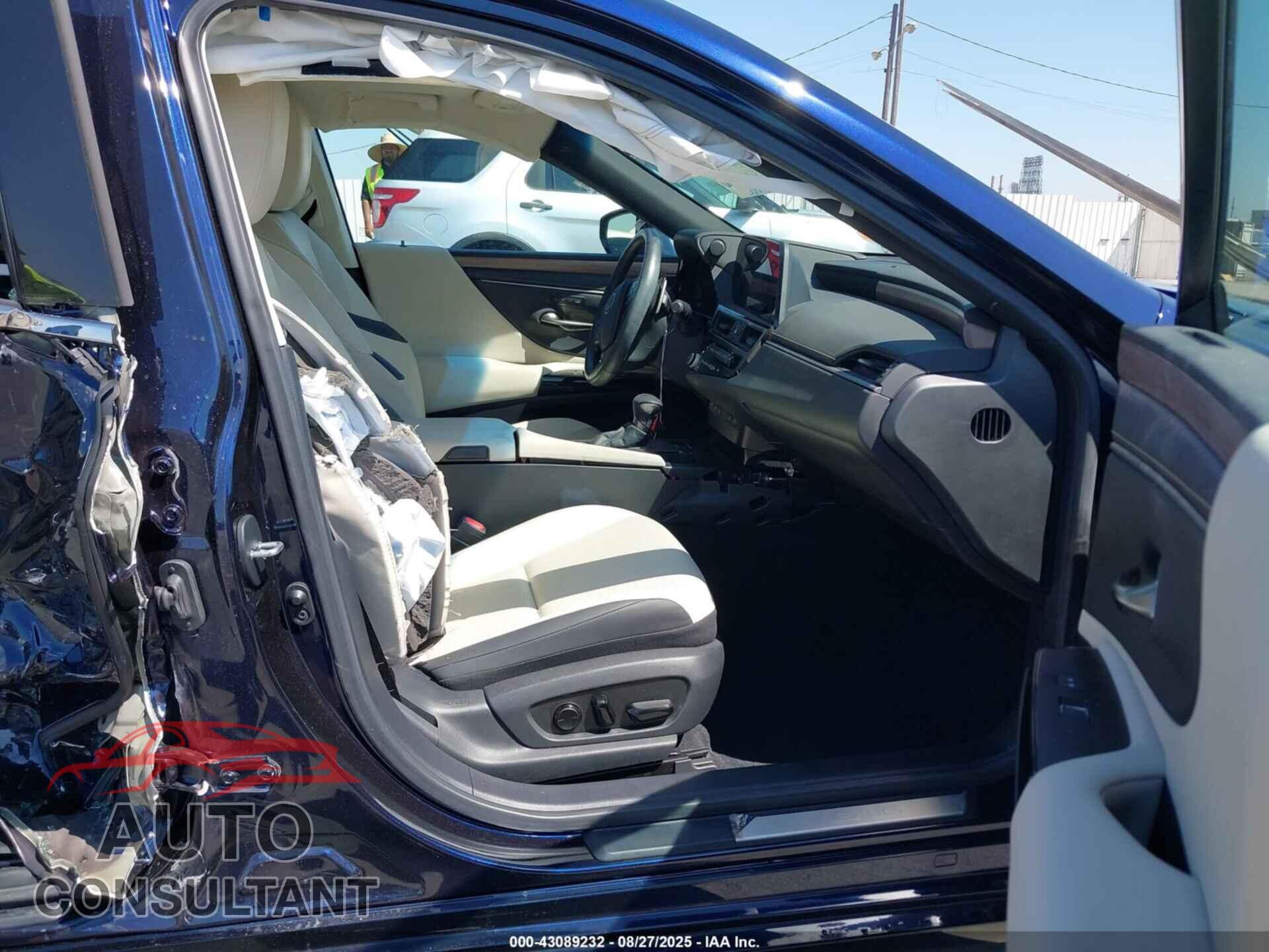 LEXUS ES 300H 2025 - 58ADA1C16SU059854