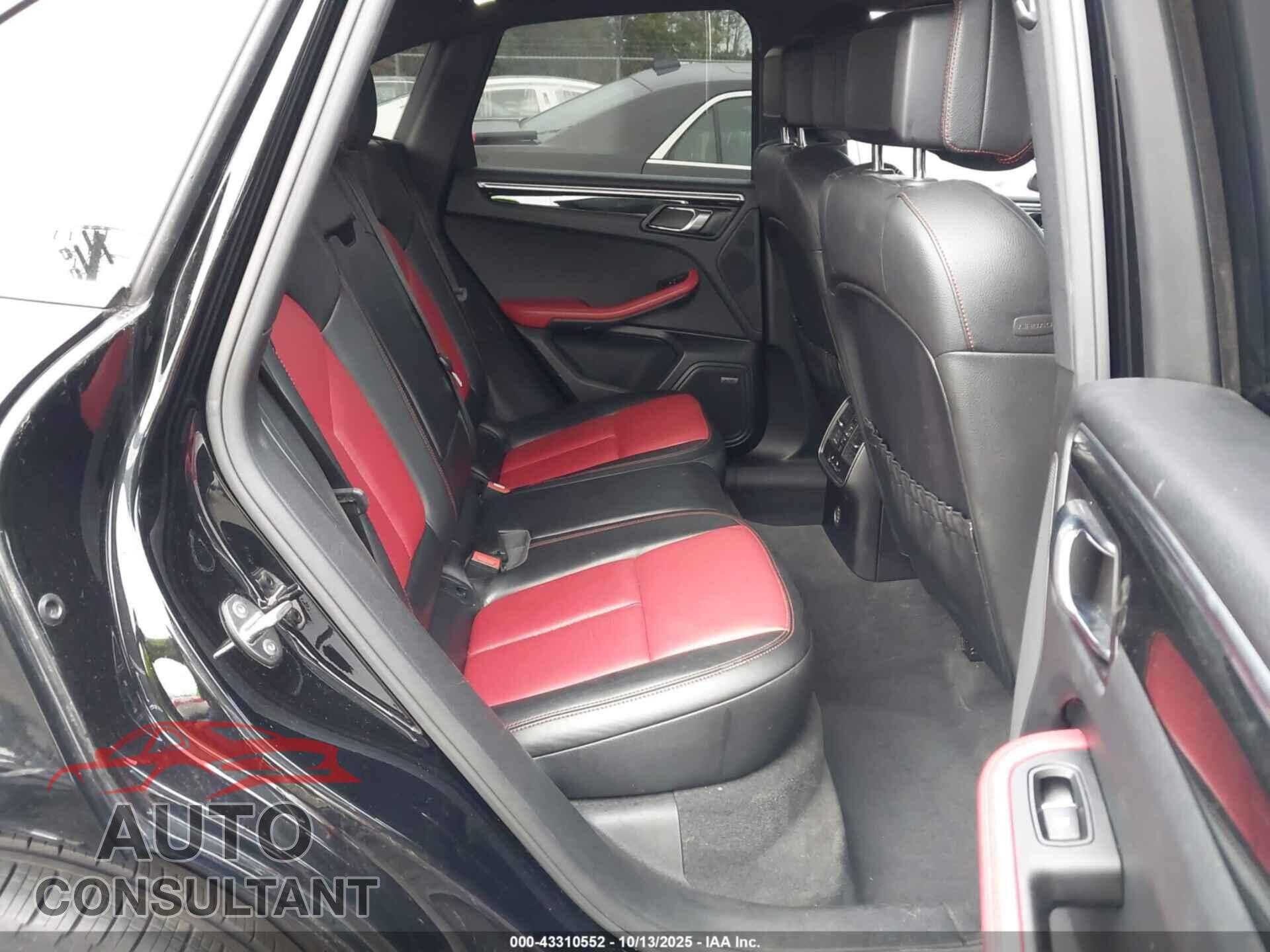 PORSCHE MACAN 2018 - WP1AA2A53JLB04892