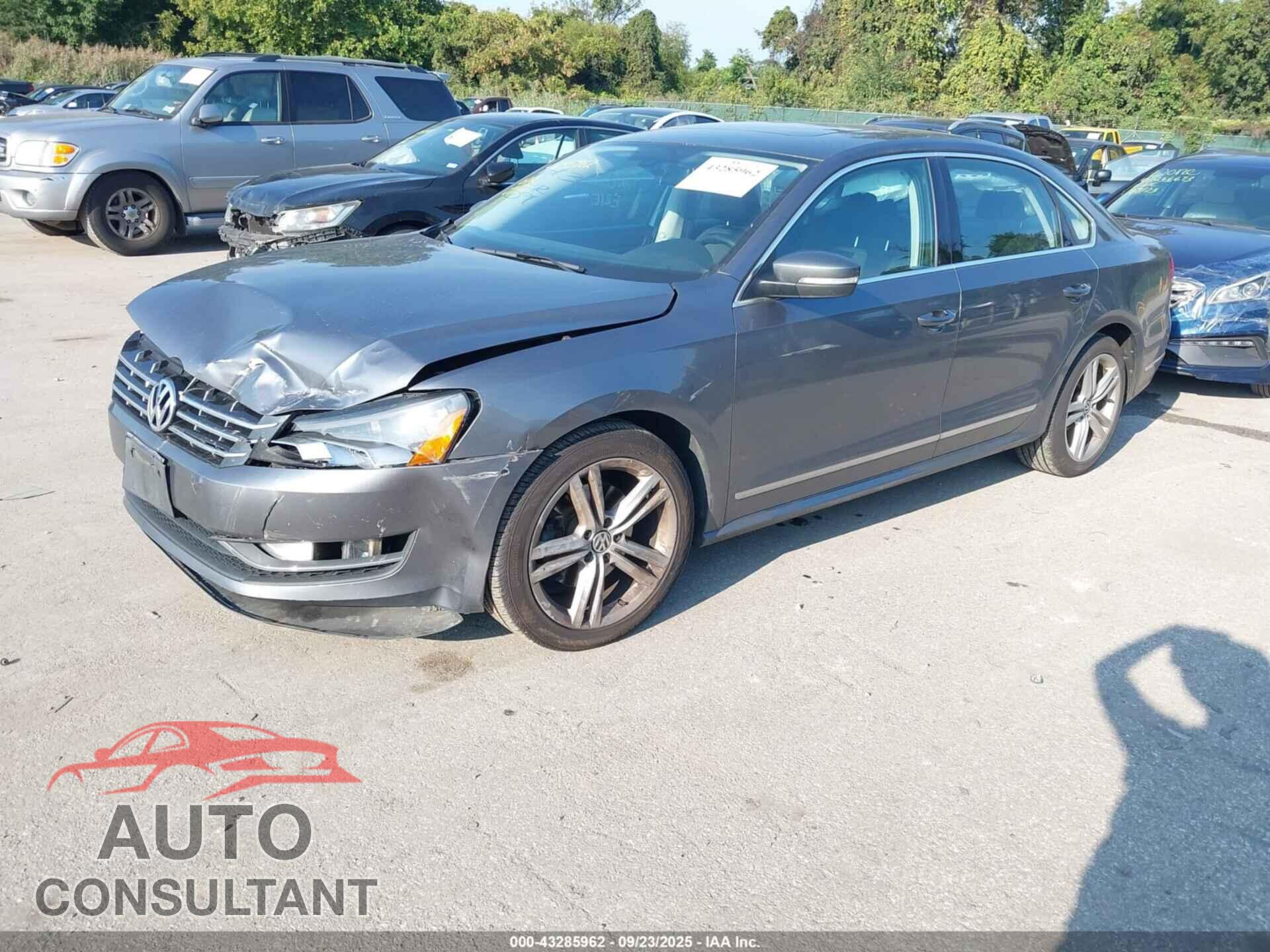 VOLKSWAGEN PASSAT 2015 - 1VWCV7A35FC054432