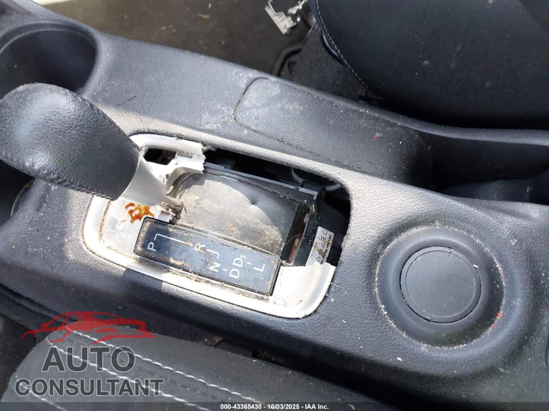 MITSUBISHI OUTLANDER 2016 - JA4AD2A30GZ038535