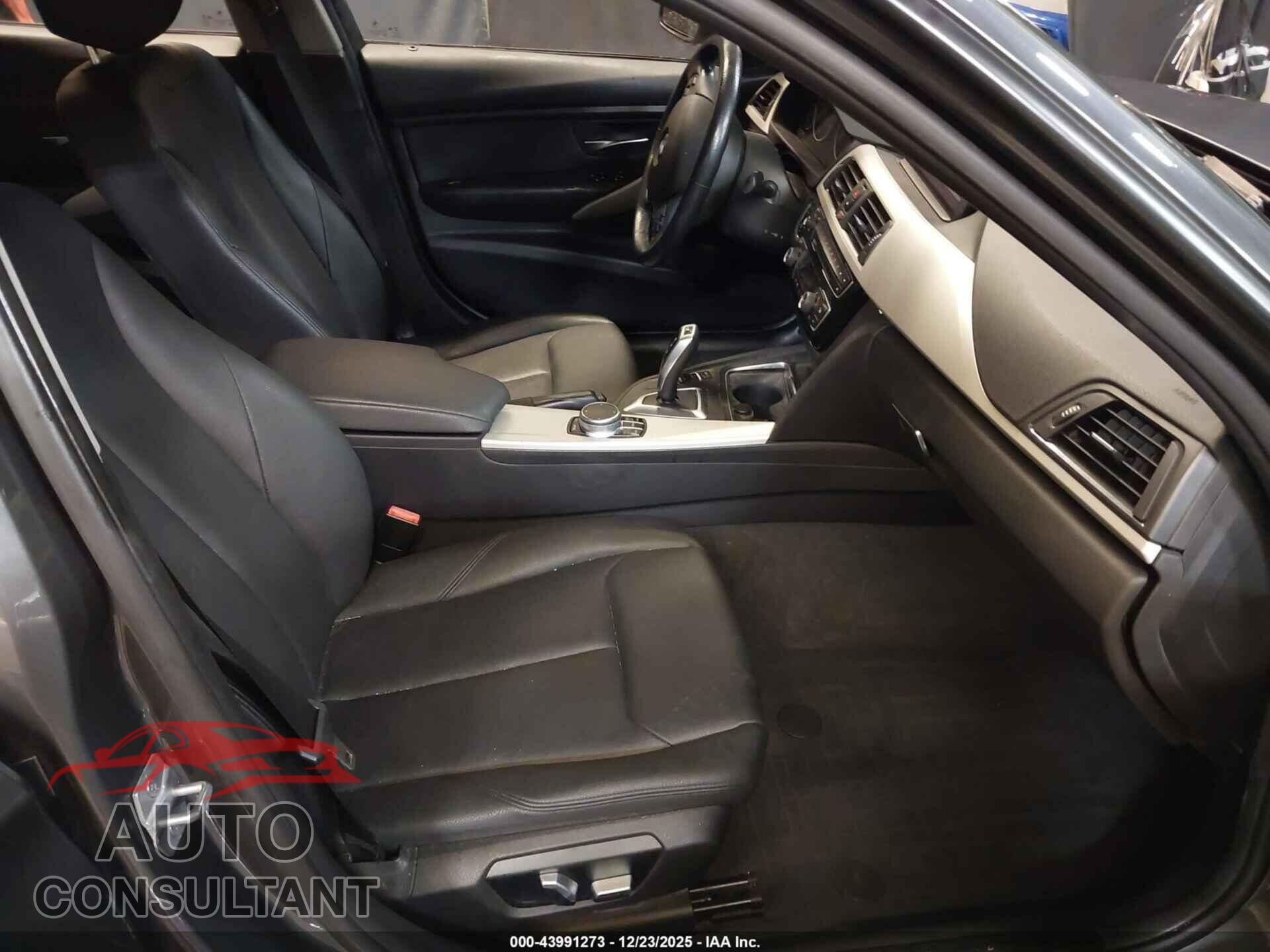 BMW 320I 2018 - WBA8A3C54JA491836
