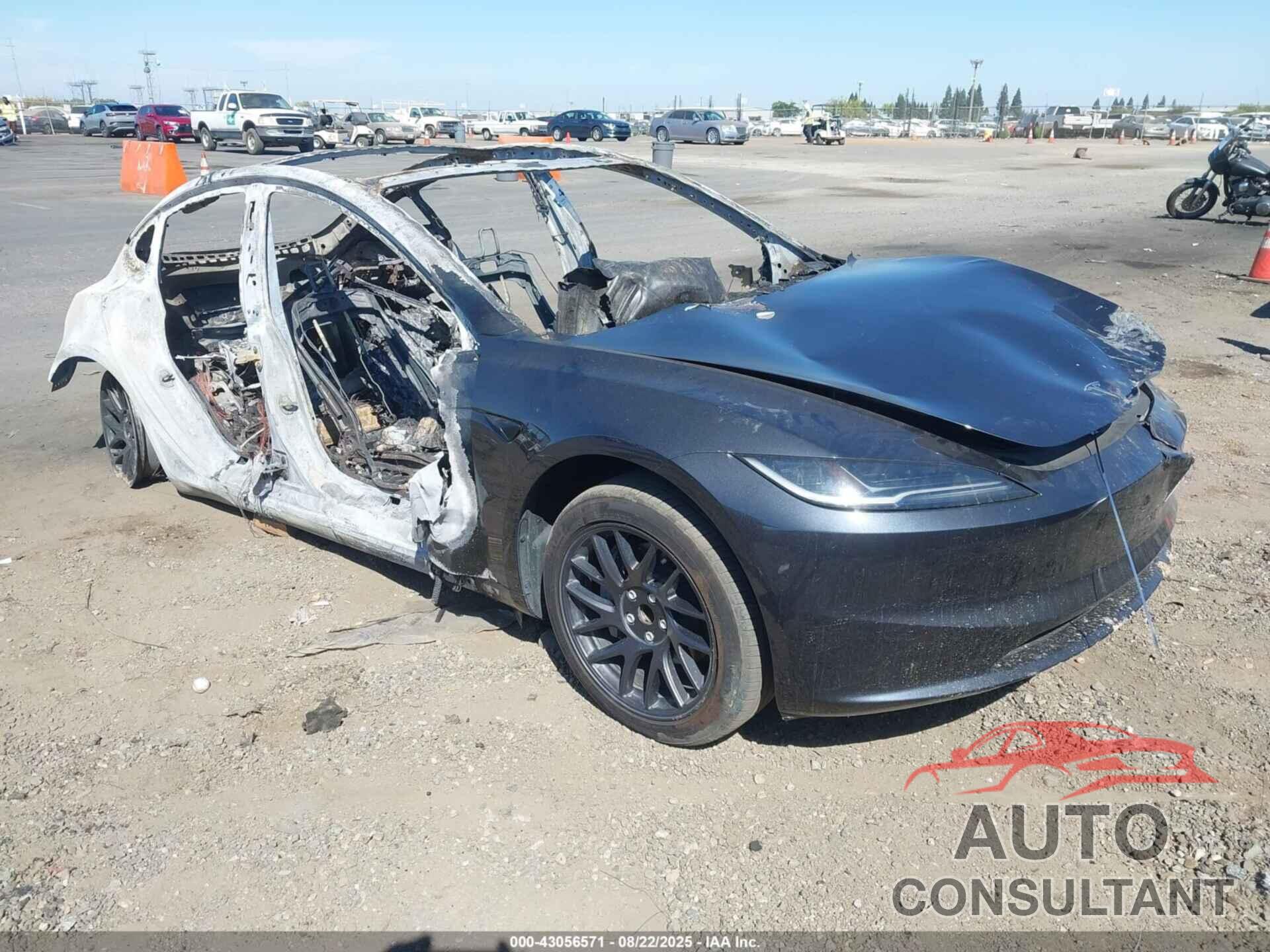 TESLA MODEL 3 2024 - 5YJ3E1EA8RF869658