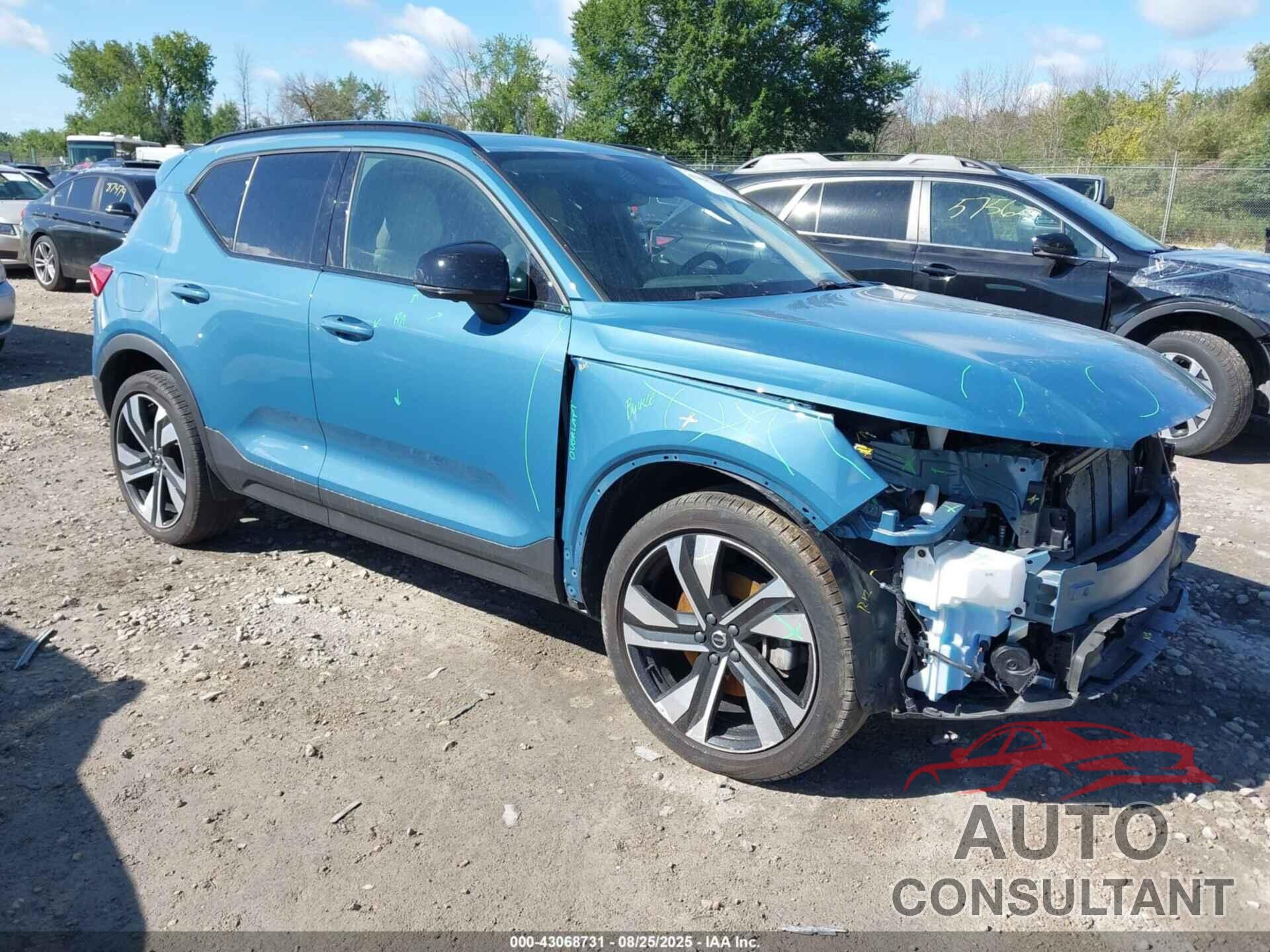 VOLVO XC40 2024 - YV4L12UMXR2227911