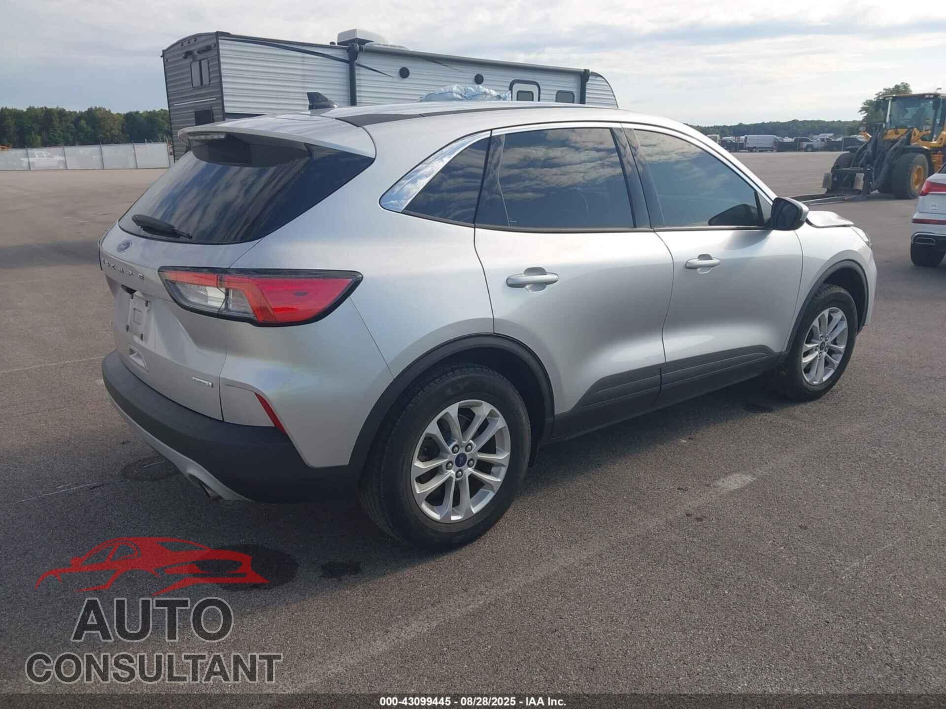 FORD ESCAPE 2020 - 1FMCU0G64LUA06128