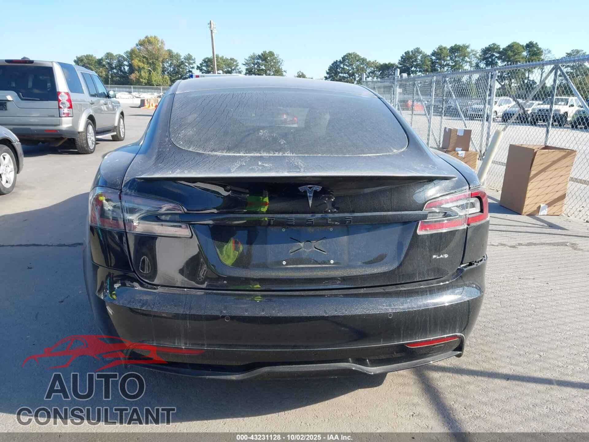 TESLA MODEL S 2021 - 5YJSA1E61MF451180