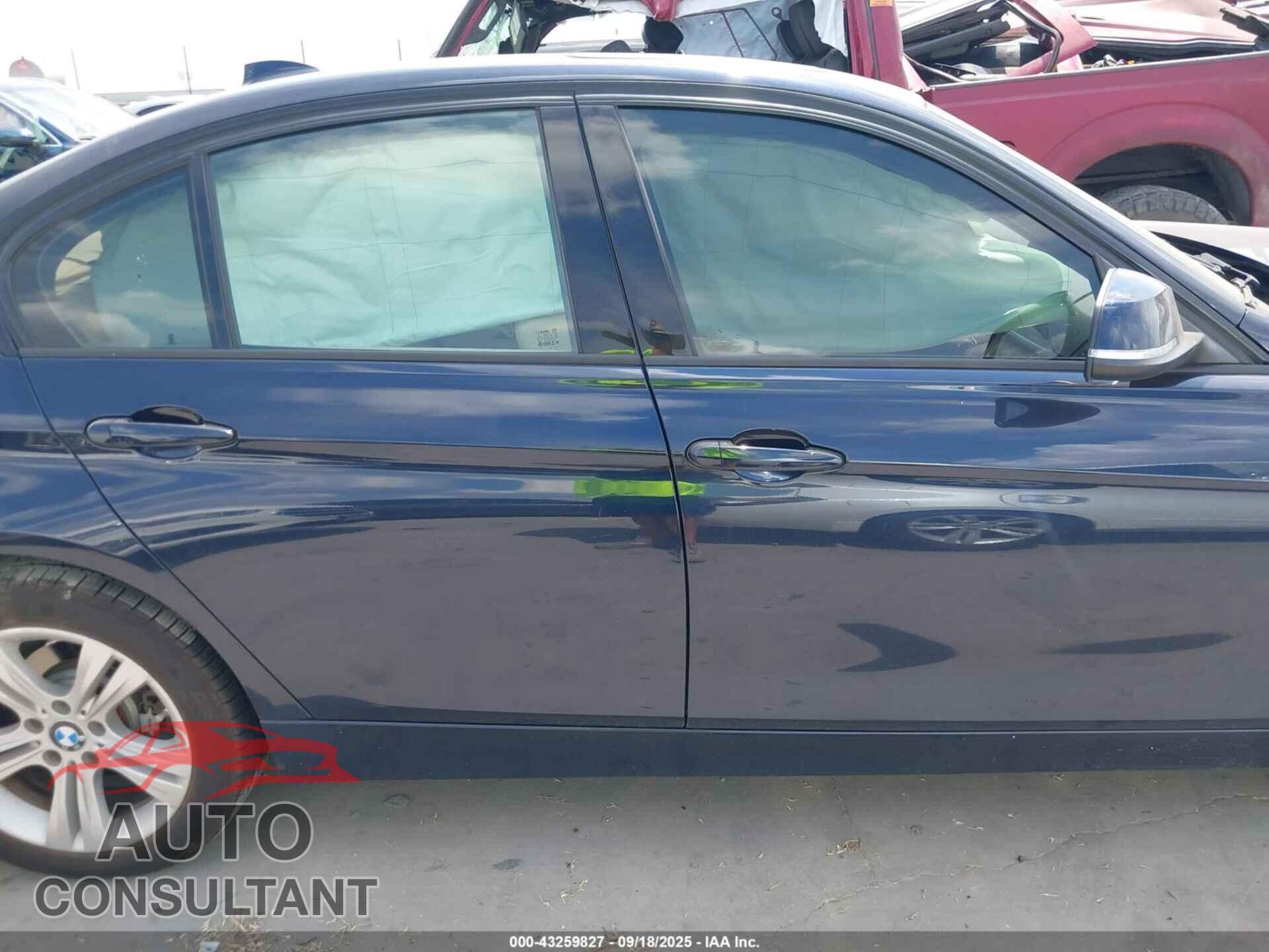 BMW 328I 2016 - WBA8E9G53GNU28357
