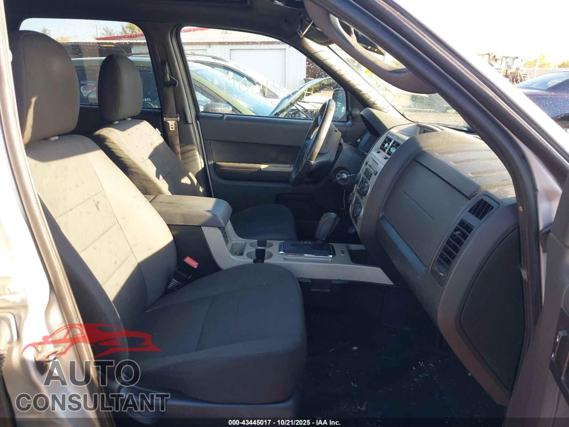FORD ESCAPE 2011 - 1FMCU0DG9BKA54117