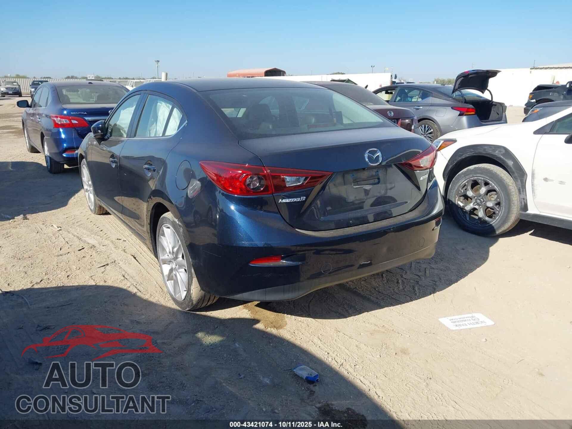 MAZDA MAZDA3 2017 - 3MZBN1V7XHM135949