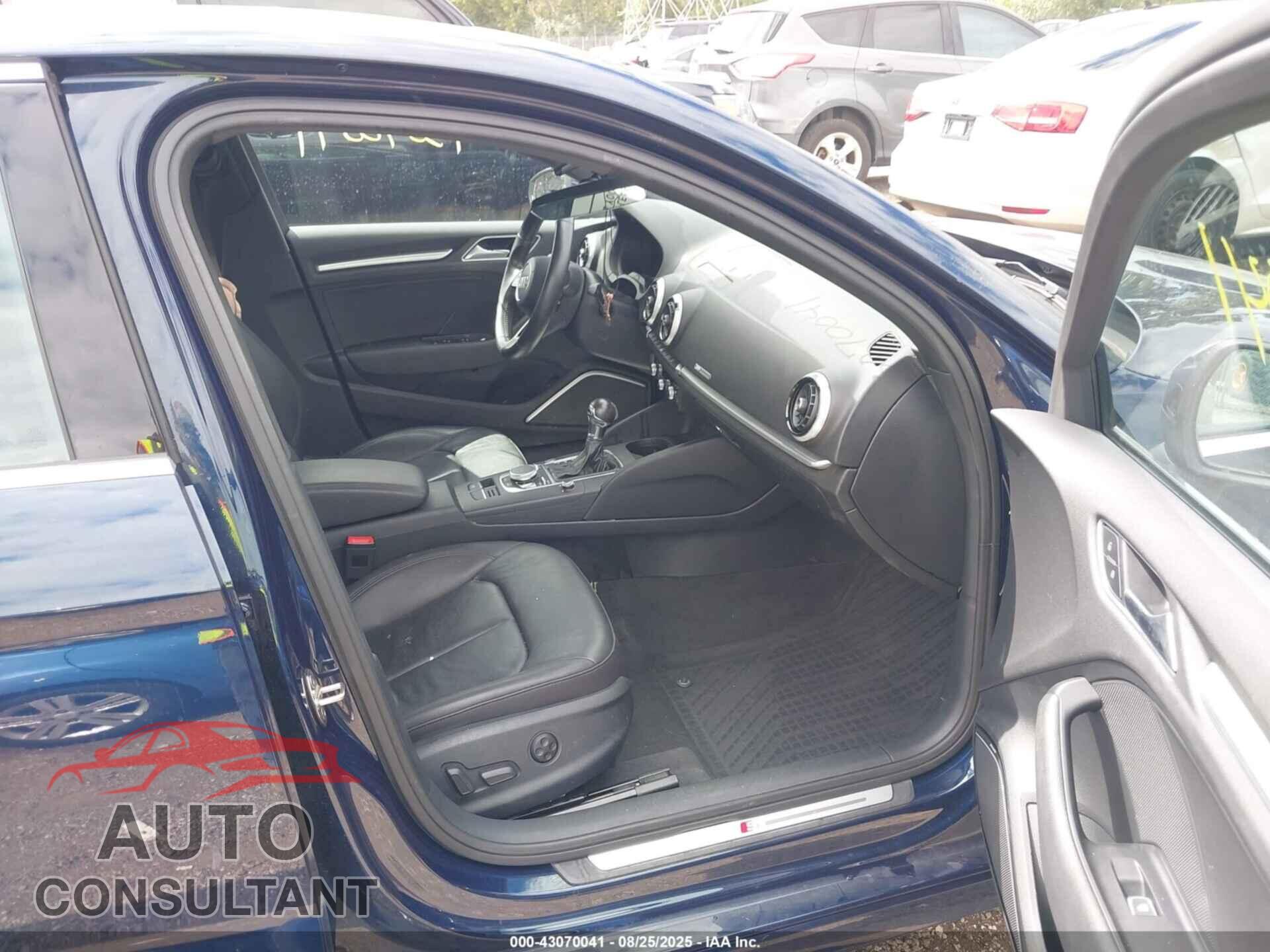 AUDI A3 2017 - WAUGUGFF7H1035676