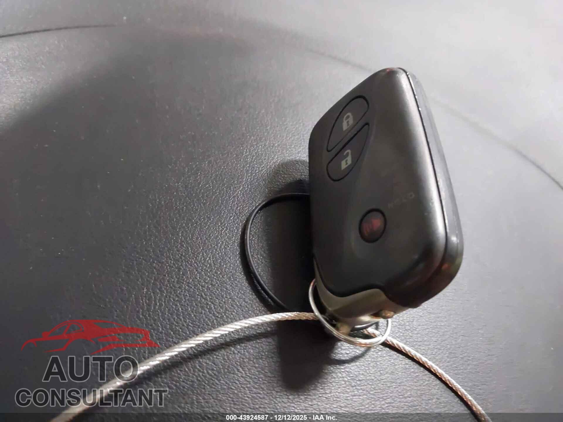 LEXUS CT 200H 2014 - JTHKD5BH8E2182831