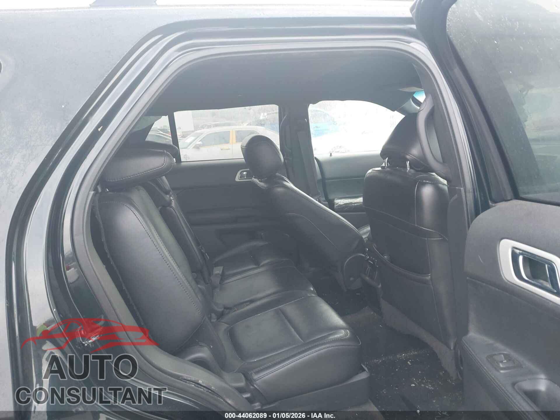 FORD EXPLORER 2015 - 1FM5K8F85FGA56345