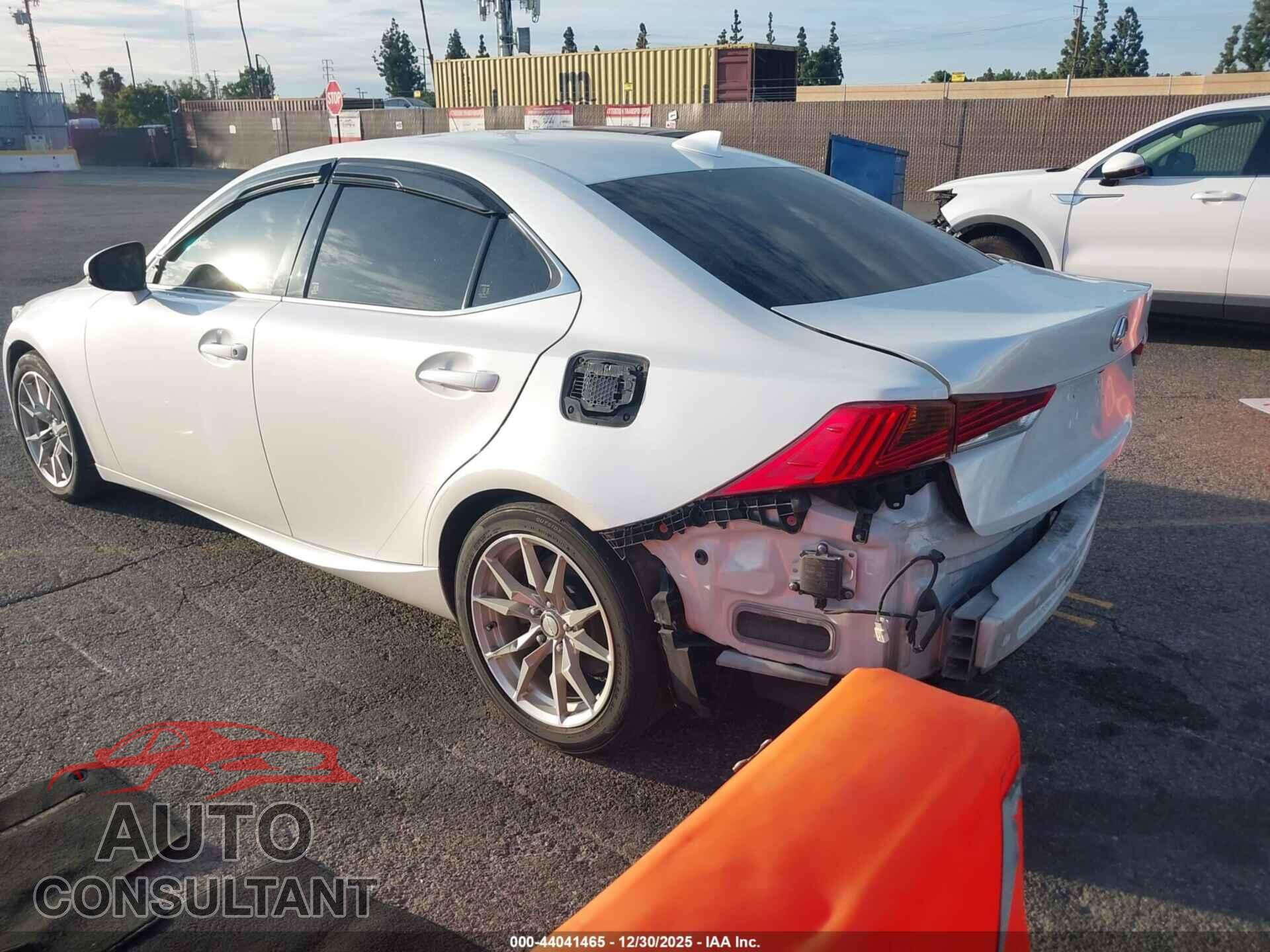 LEXUS IS 200T 2017 - JTHBA1D24H5040098