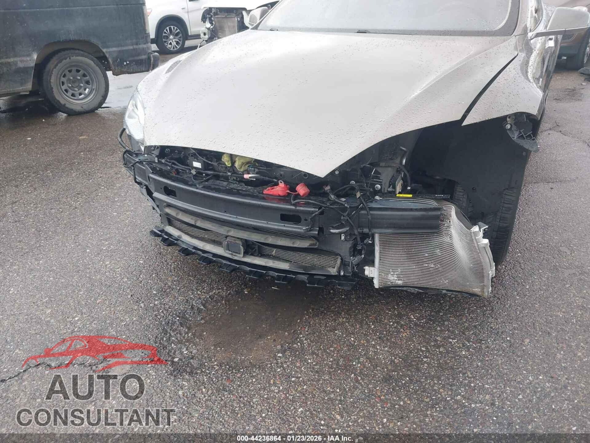 TESLA MODEL S 2015 - 5YJSA1S24FF088071