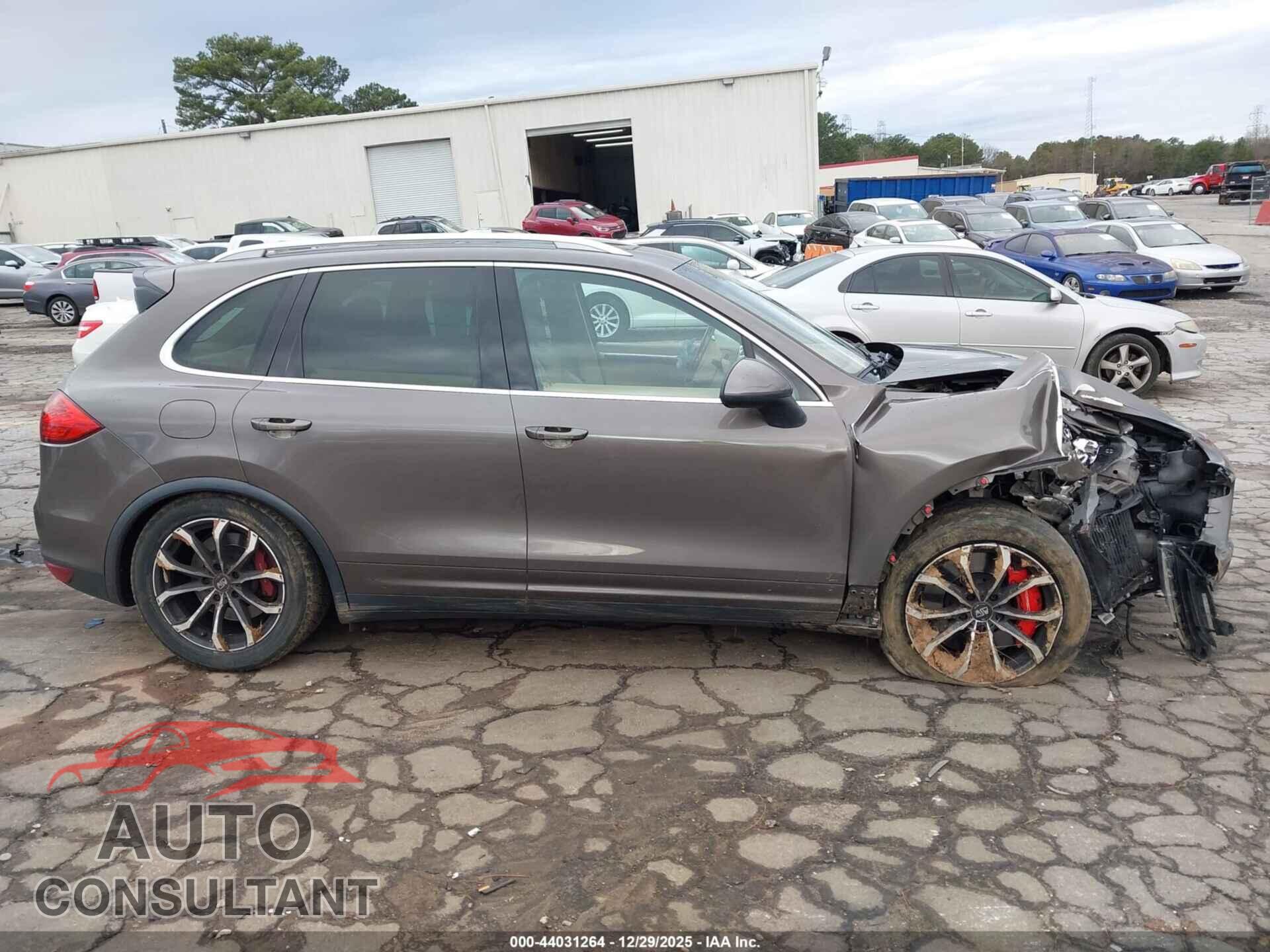 PORSCHE CAYENNE 2013 - WP1AC2A21DLA90690