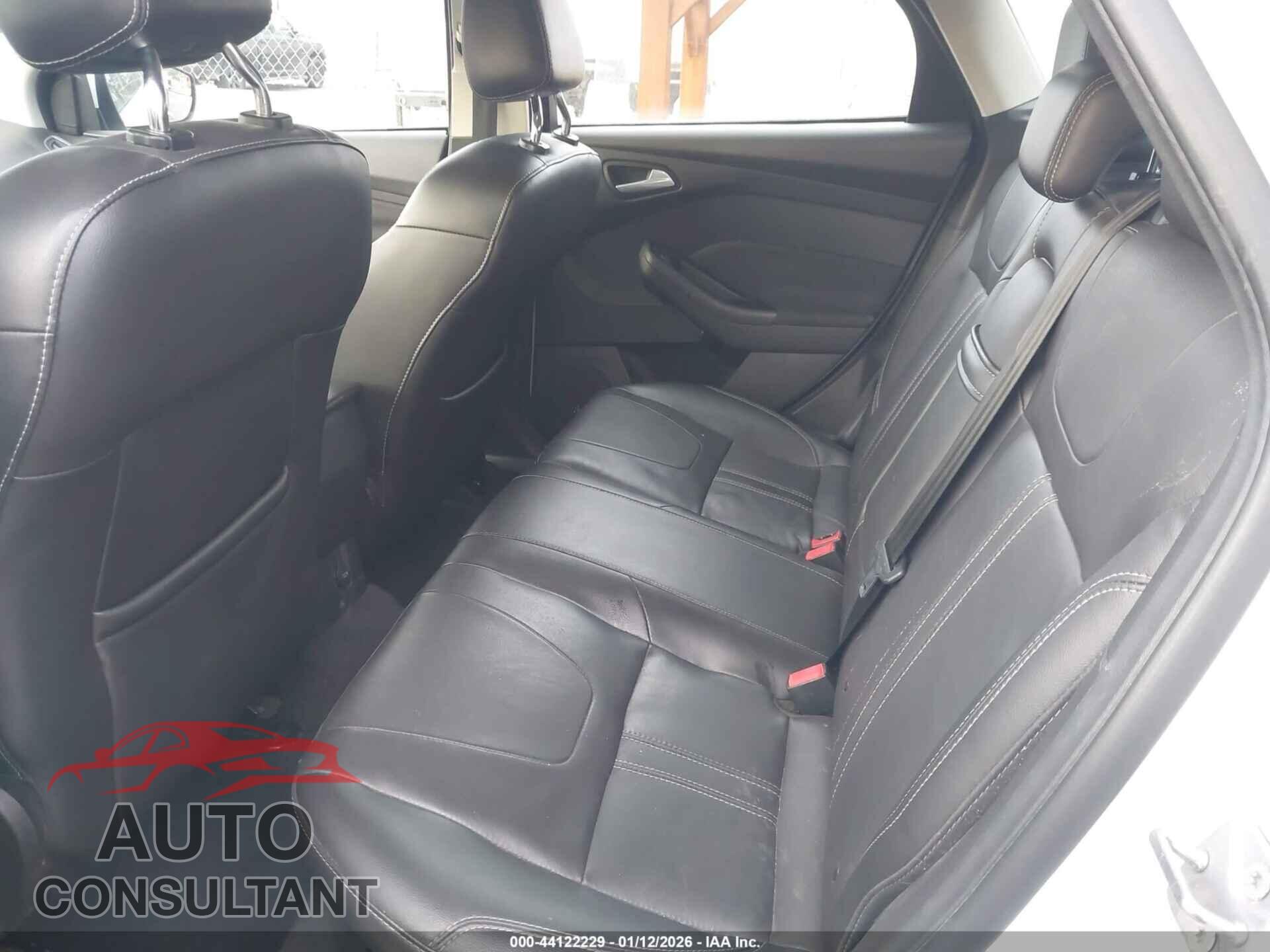 FORD FOCUS 2012 - 1FAHP3N26CL351482