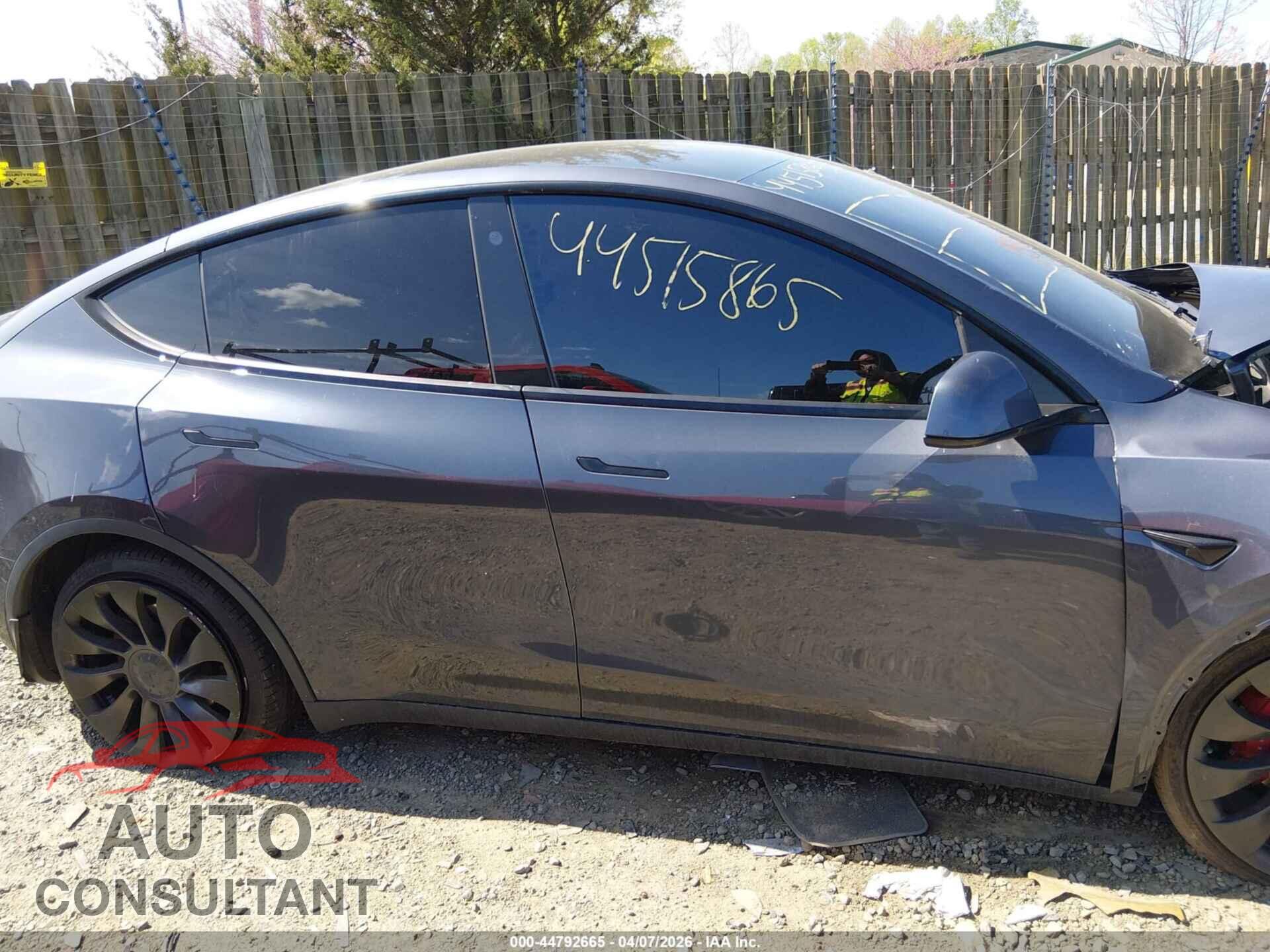 TESLA MODEL Y 2020 - 5YJYGDEF8LF046846