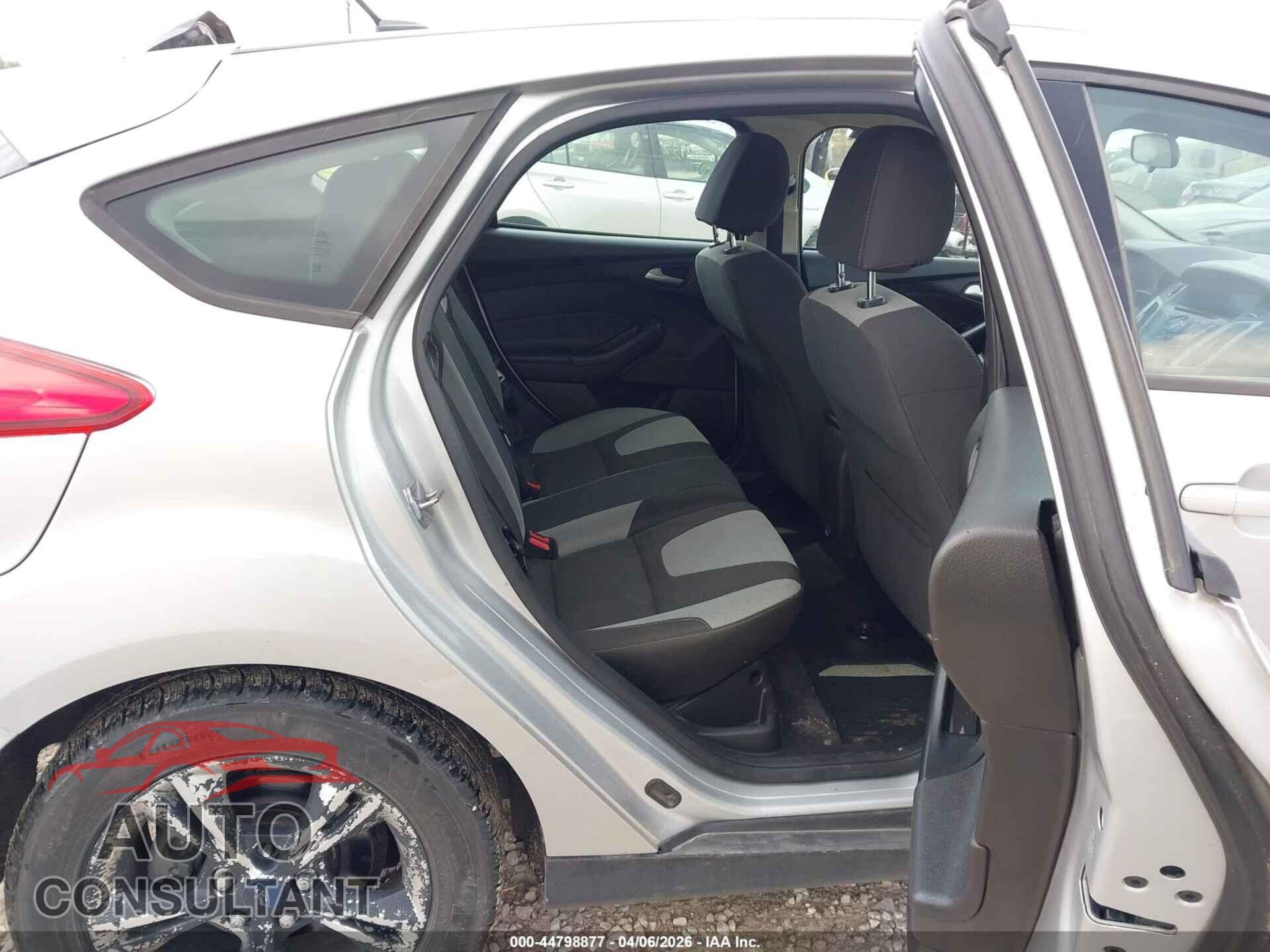 FORD FOCUS 2012 - 1FAHP3K2XCL442940