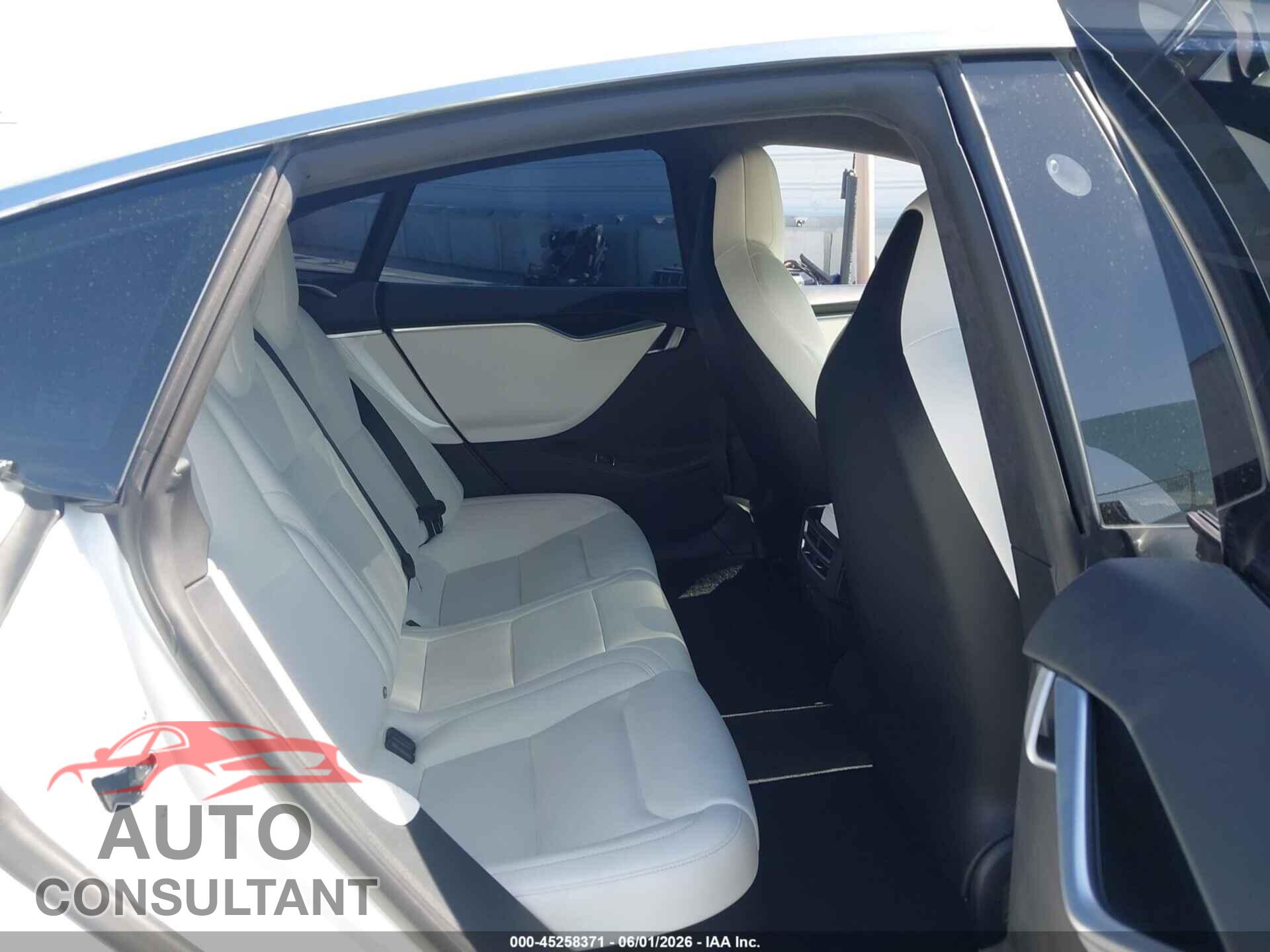 TESLA MODEL S 2017 - 5YJSA1E23HF233132