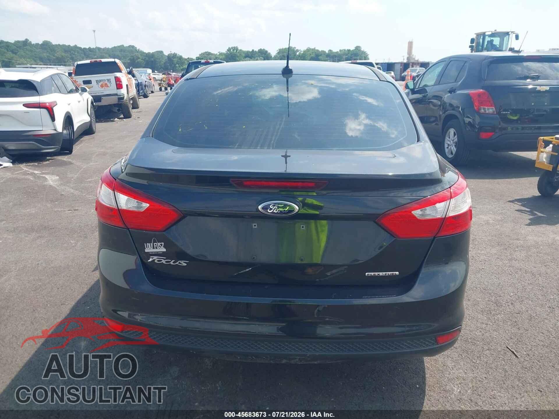 FORD FOCUS 2014 - 1FADP3E28EL247027