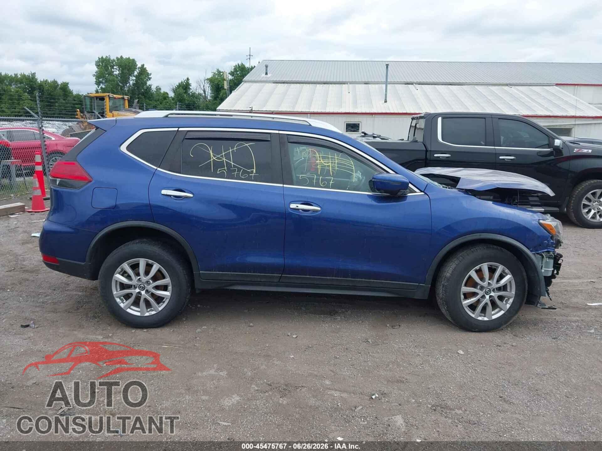 NISSAN ROGUE 2017 - KNMAT2MV5HP524194