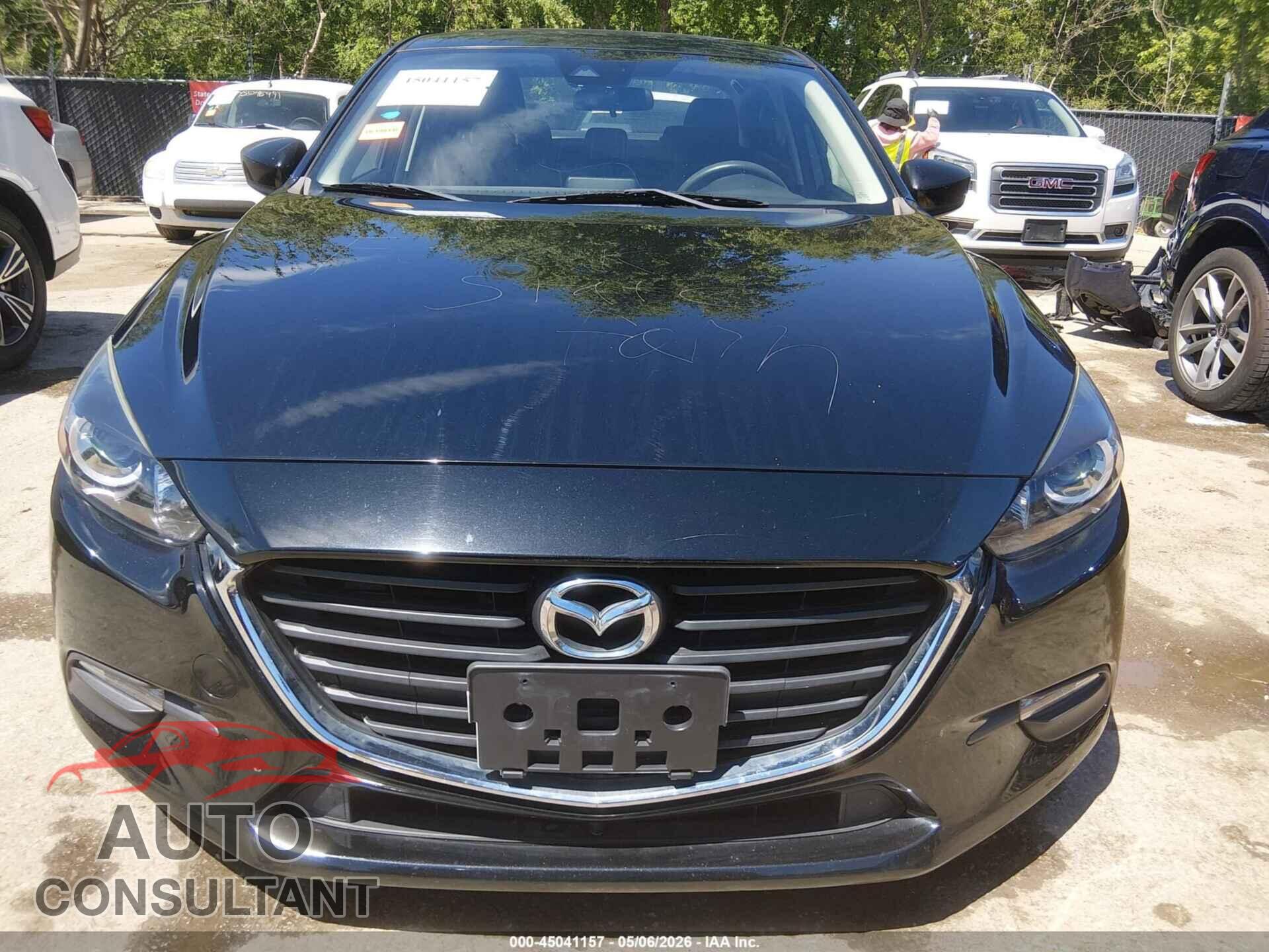 MAZDA MAZDA3 2018 - 3MZBN1U79JM228551