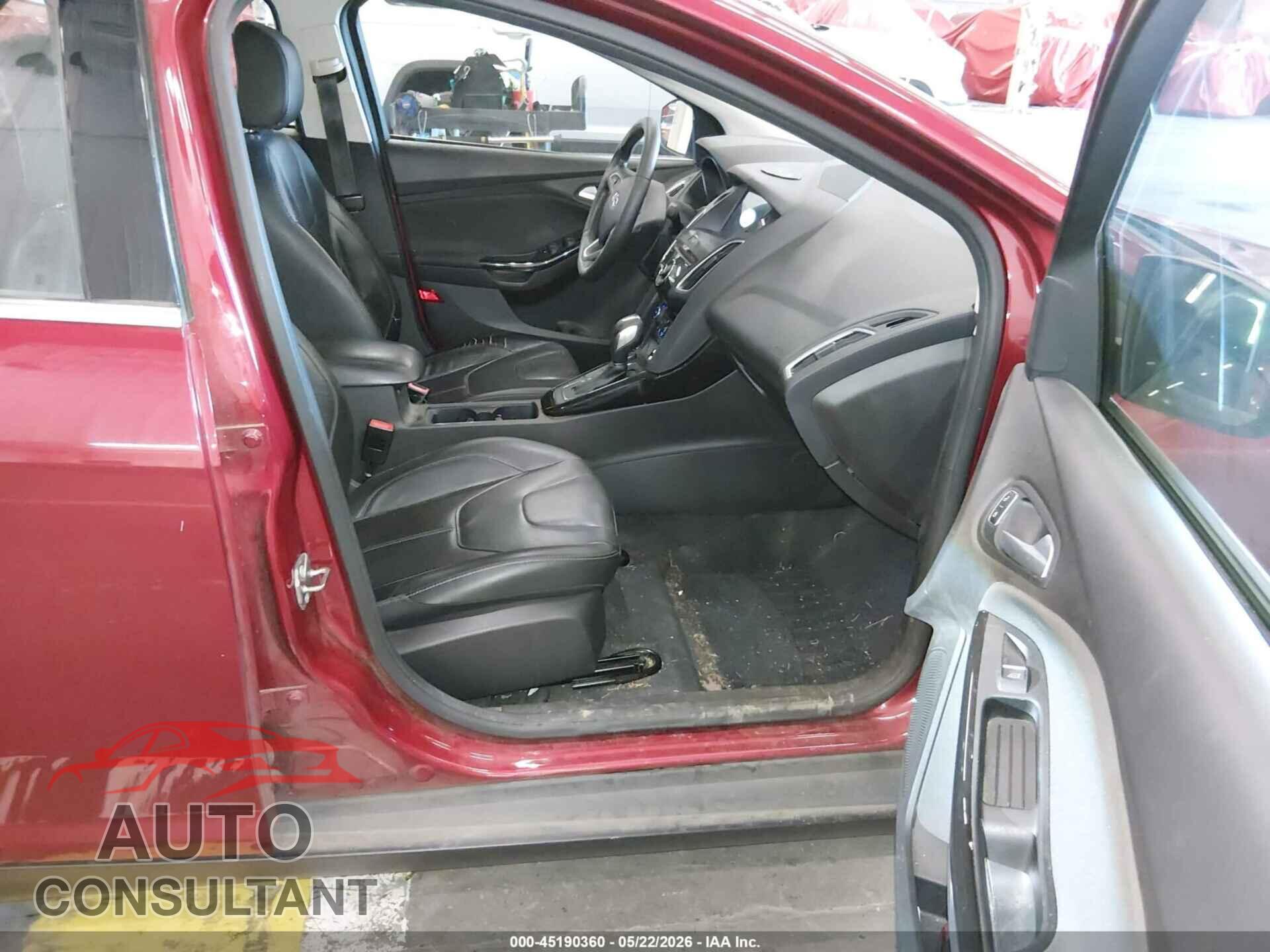 FORD FOCUS 2017 - 1FADP3J29HL325602