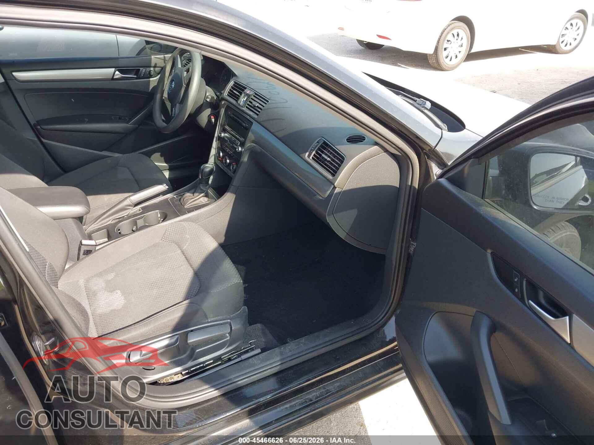 VOLKSWAGEN PASSAT 2014 - 1VWAS7A35EC100209