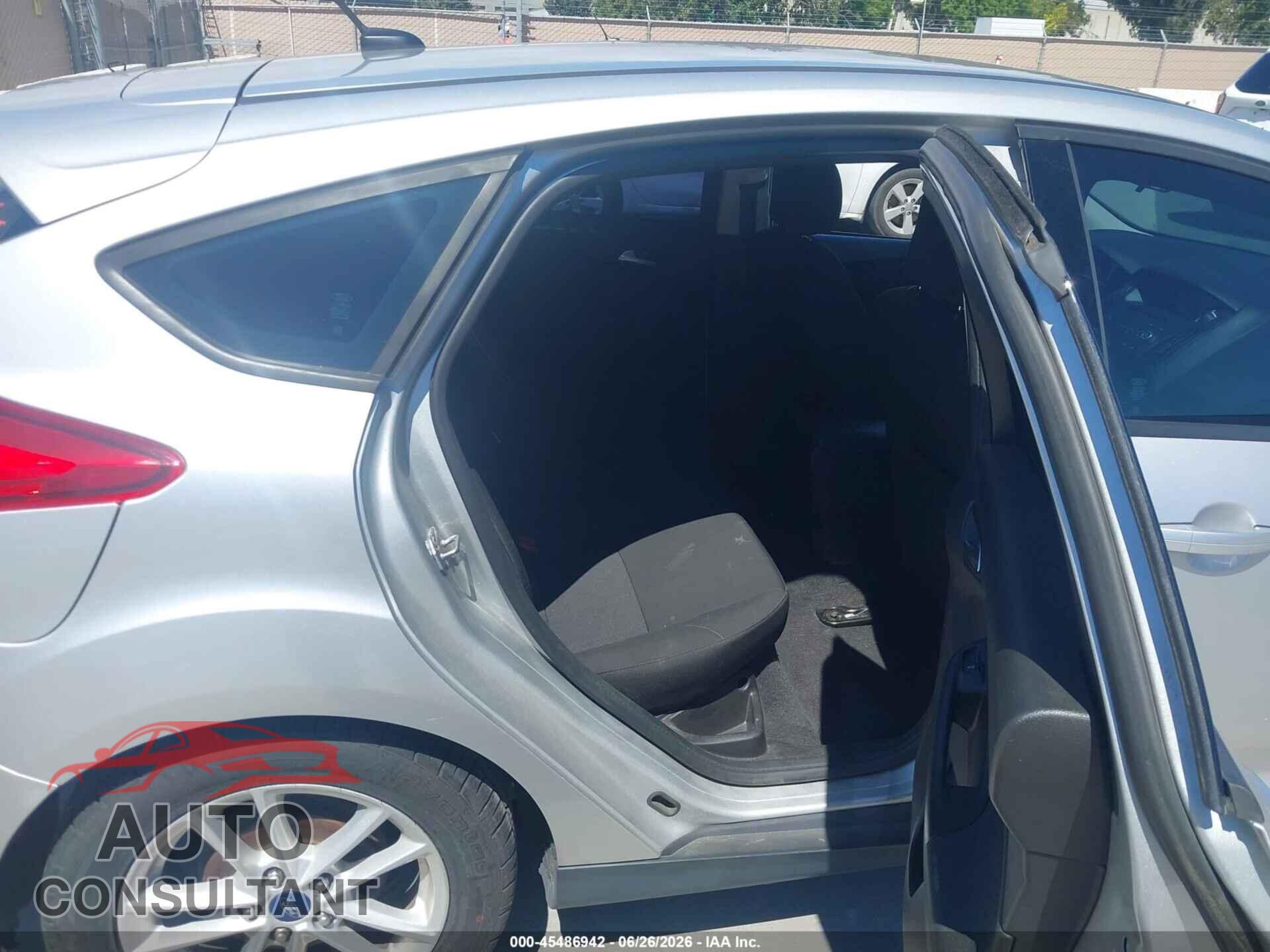 FORD FOCUS 2016 - 1FADP3K2XGL369914