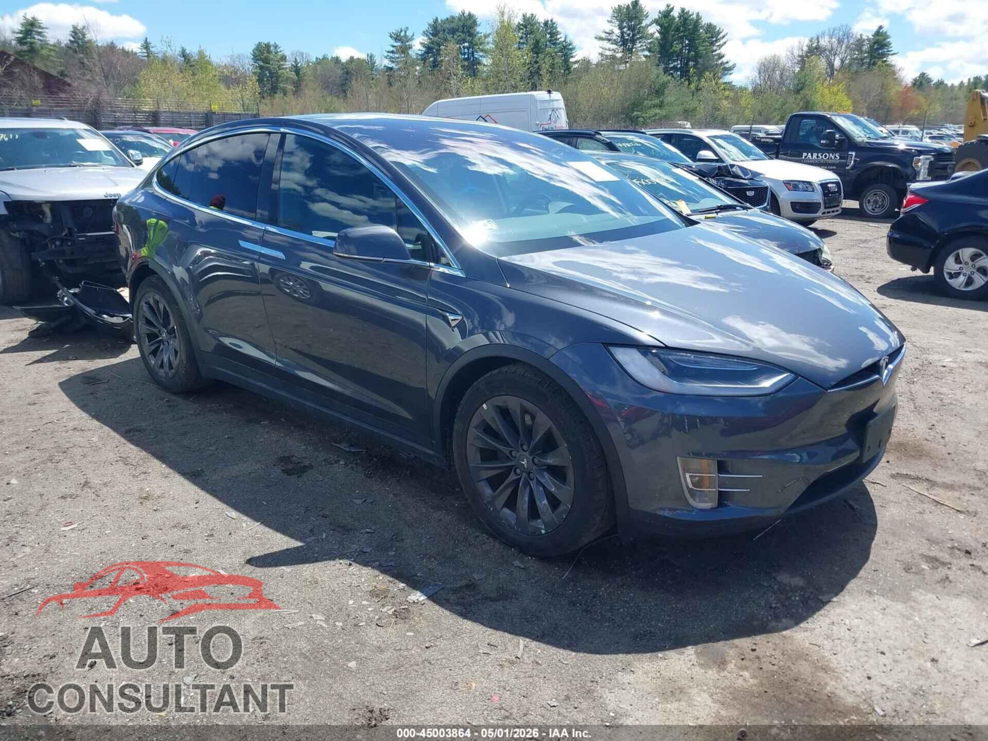 TESLA MODEL X 2018 - 5YJXCAE28JF122131