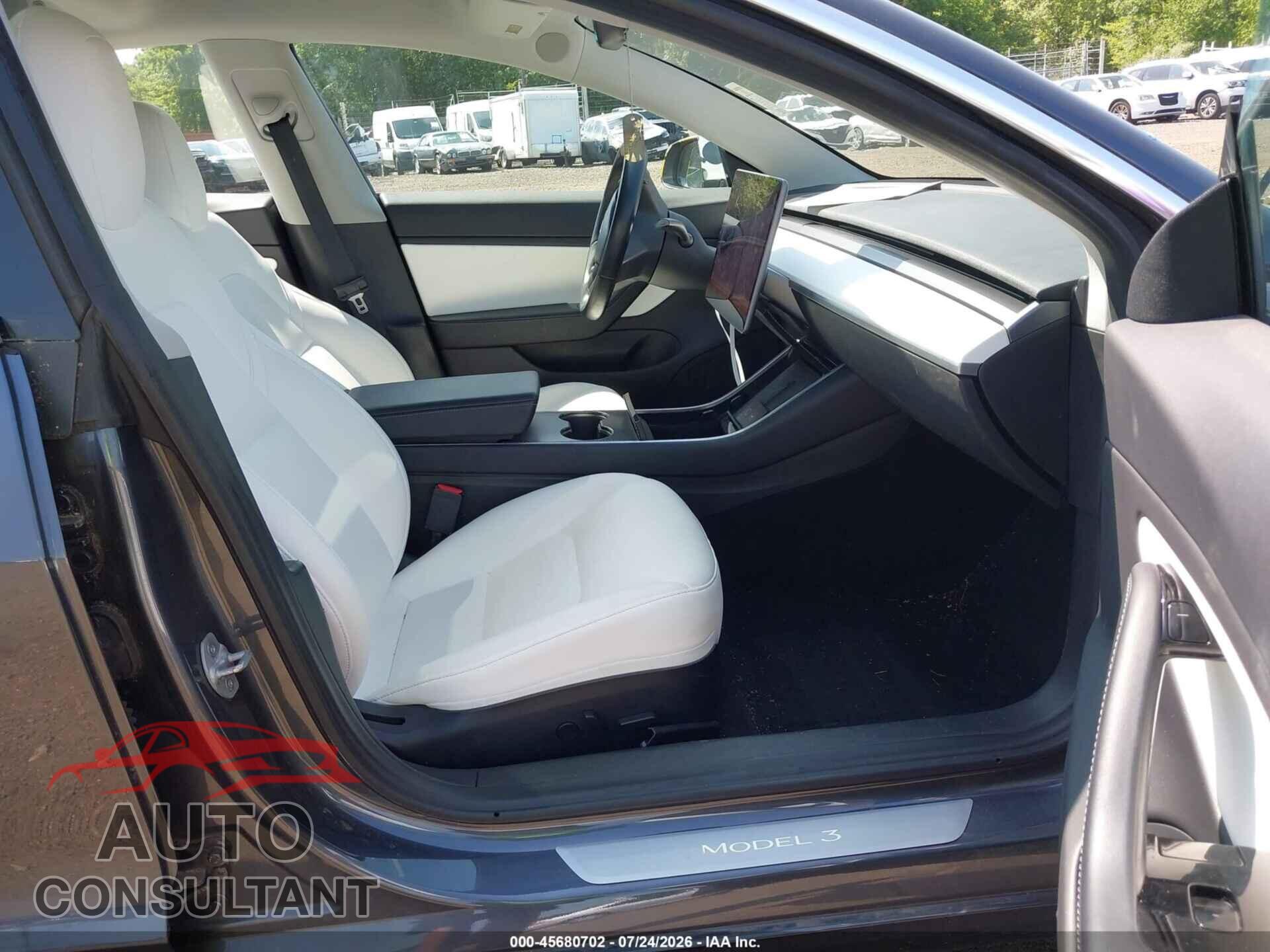 TESLA MODEL 3 2018 - 5YJ3E1EB7JF079930