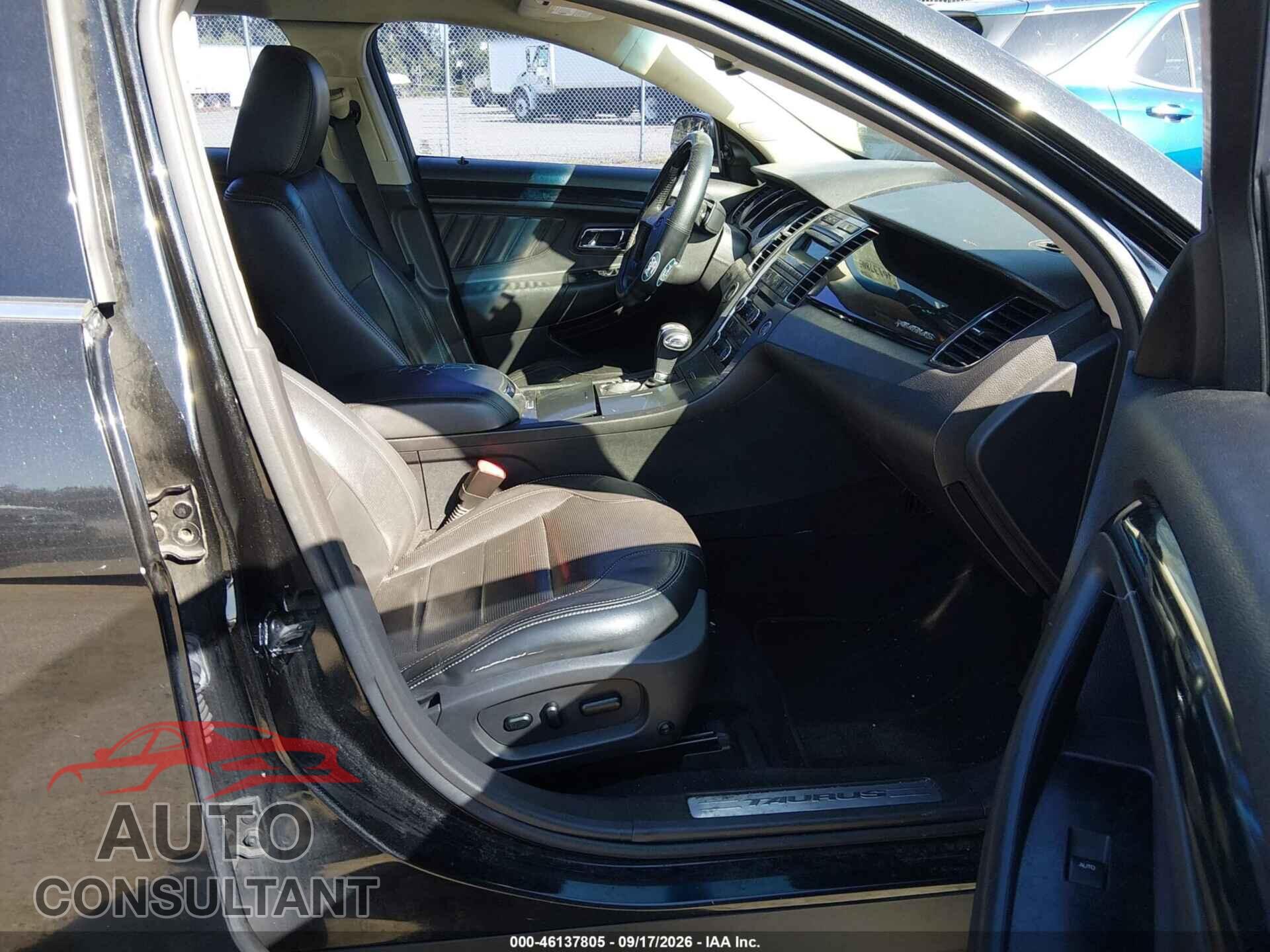 FORD TAURUS 2011 - 1FAHP2FW4BG120440