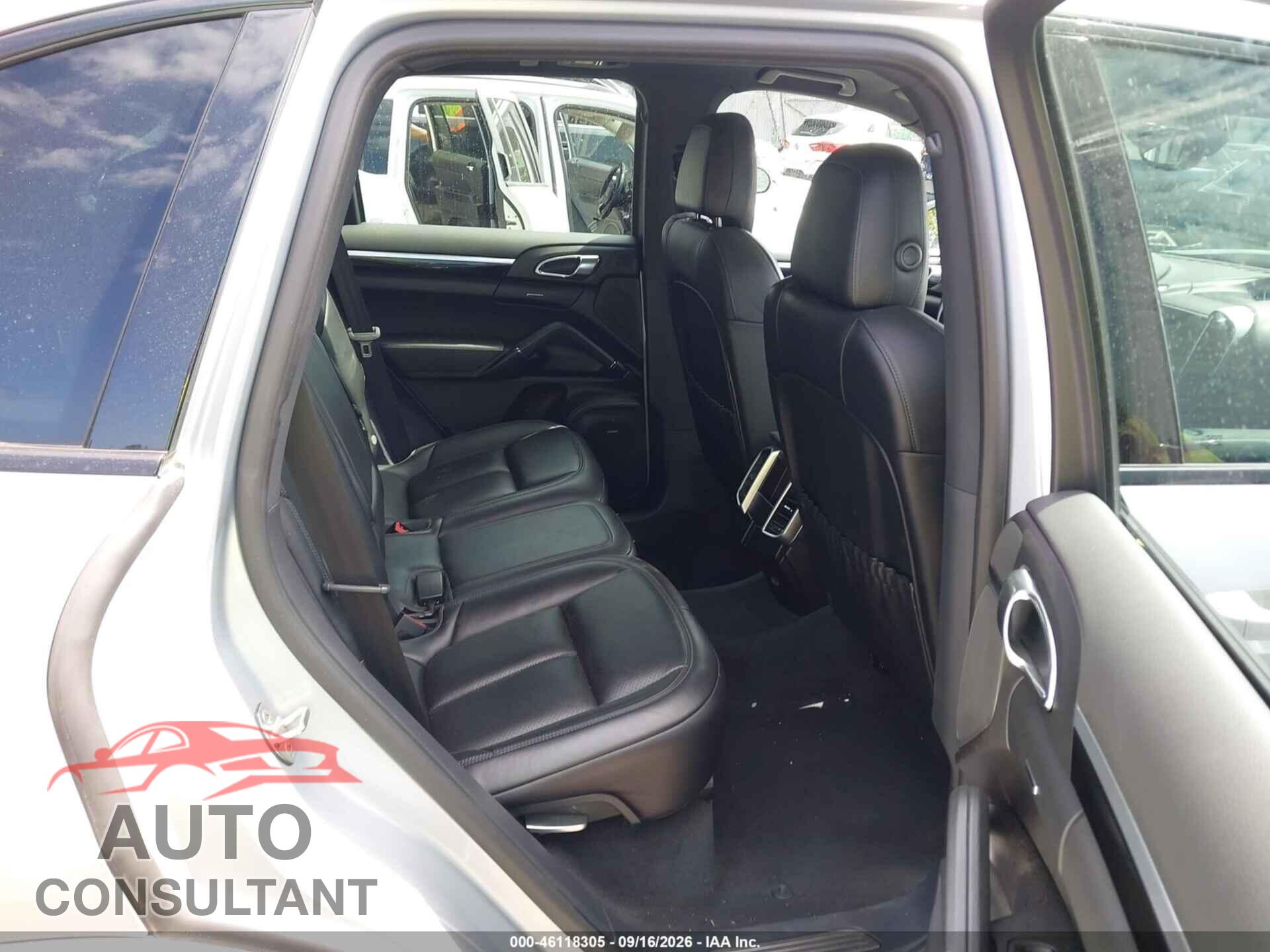 PORSCHE CAYENNE 2017 - WP1AA2A23HKA83760