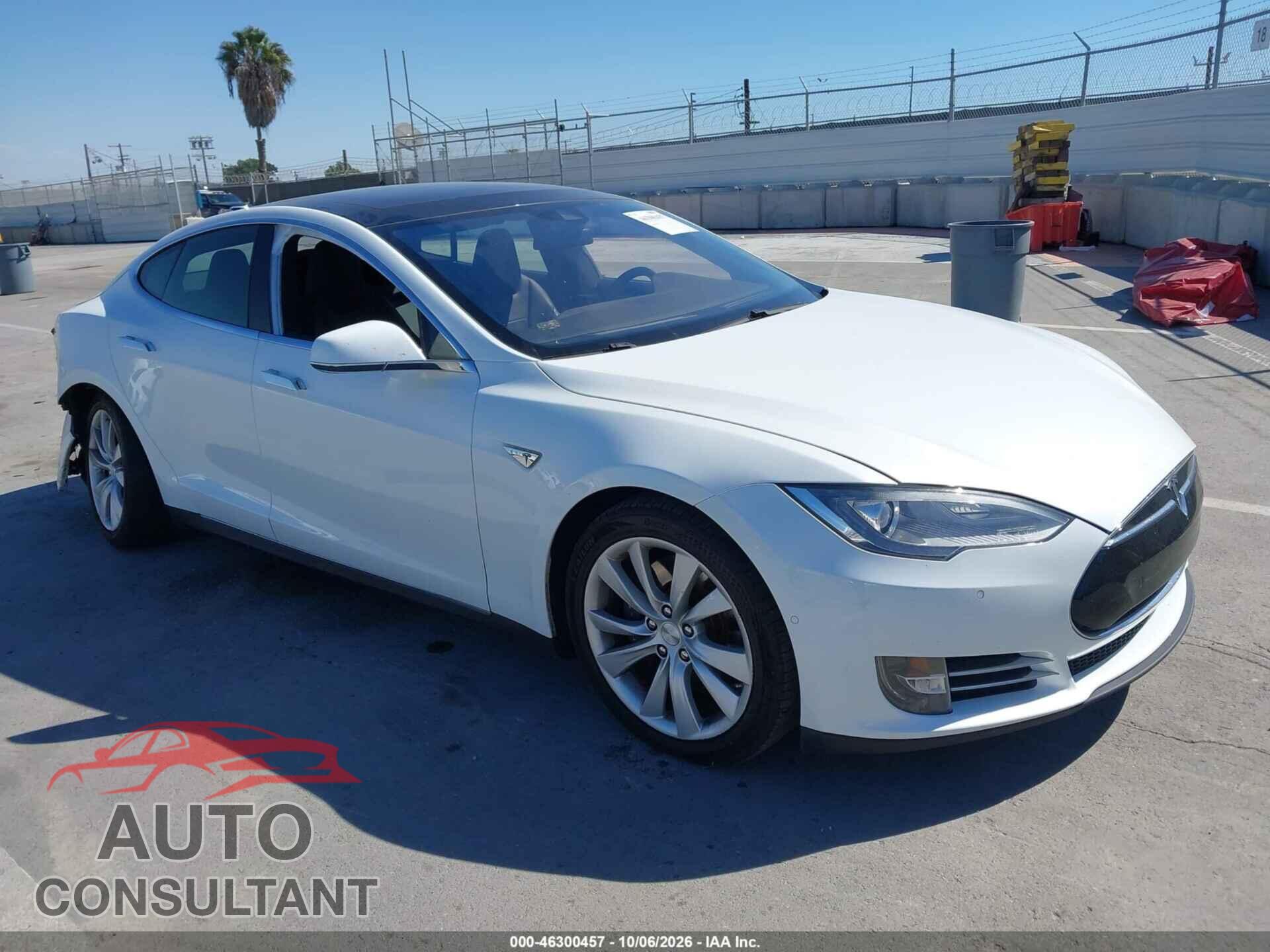 TESLA MODEL S 2015 - 5YJSA1E14FF112288