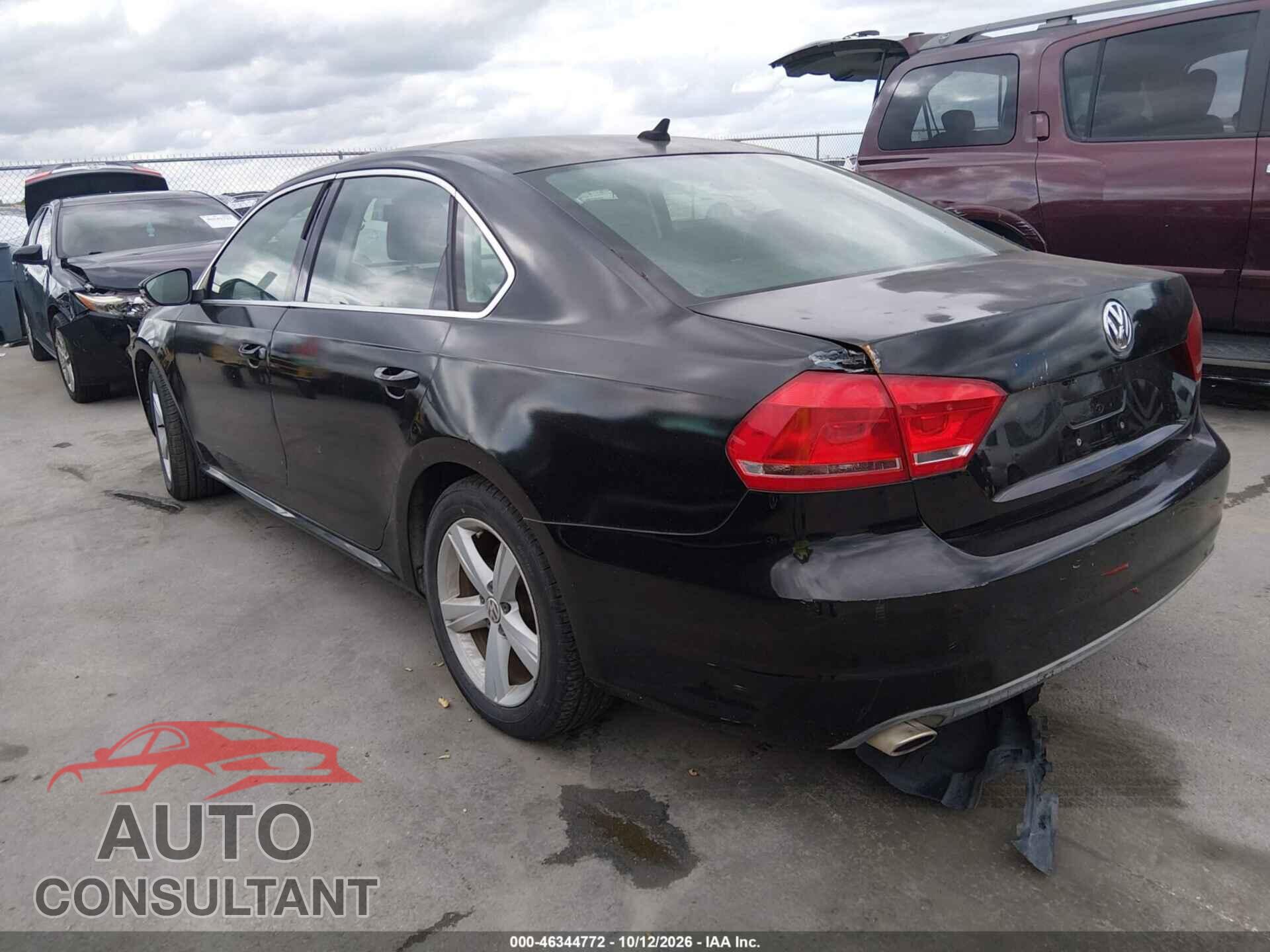 VOLKSWAGEN PASSAT 2012 - 1VWBP7A38CC083571