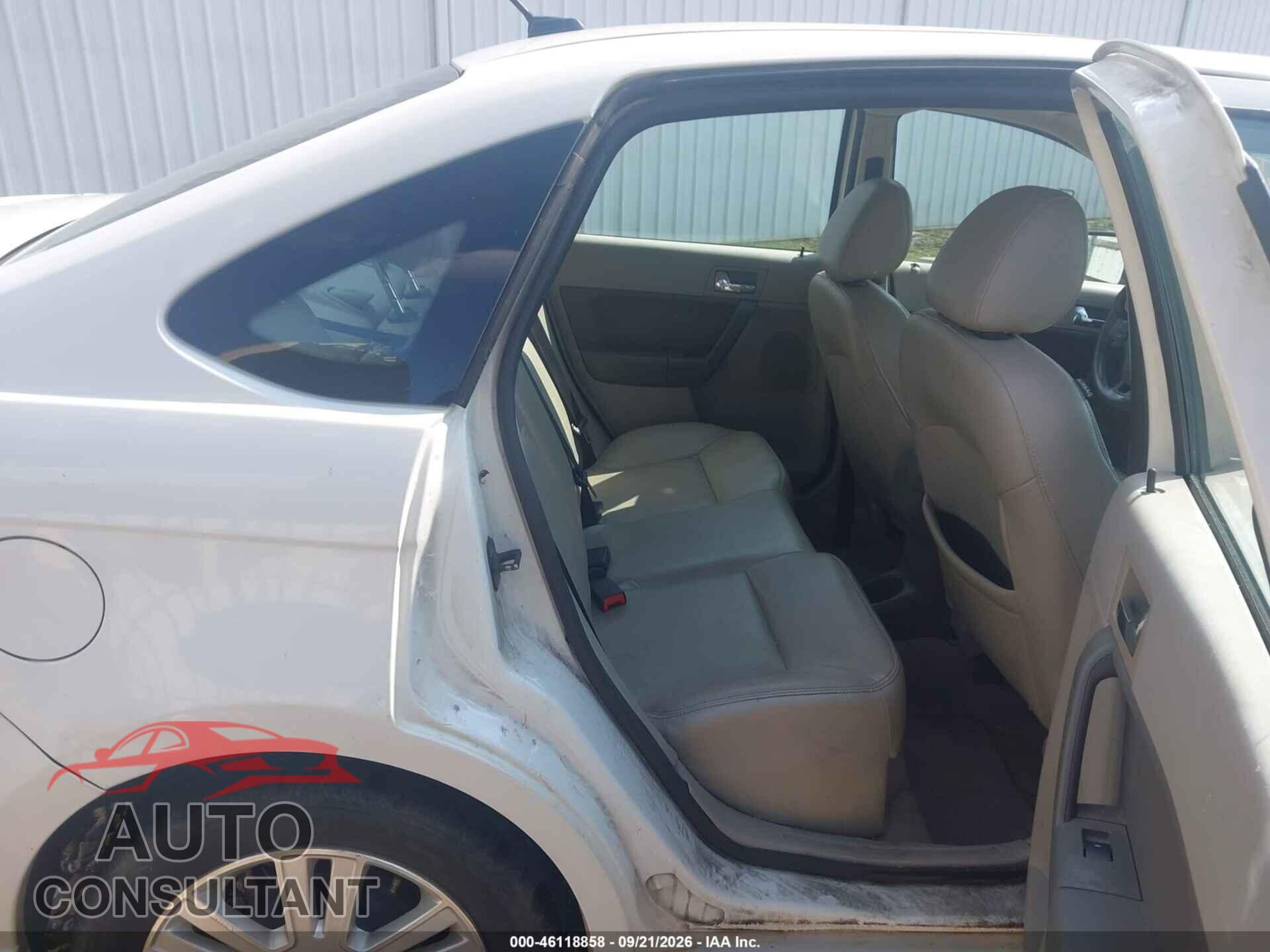 FORD FOCUS 2011 - 1FAHP3HN3BW110255