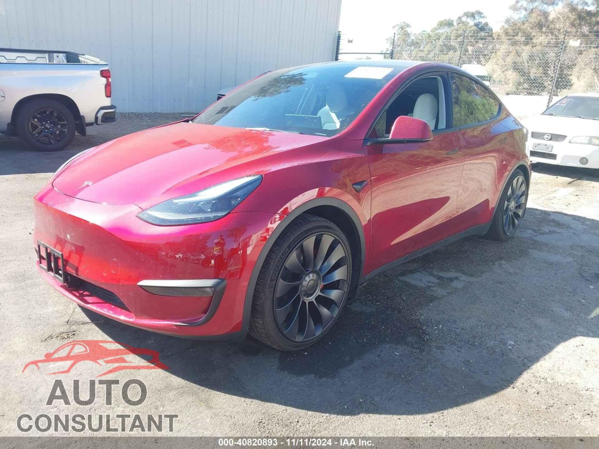 TESLA MODEL Y 2024 - 7SAYGDEF2RF049253