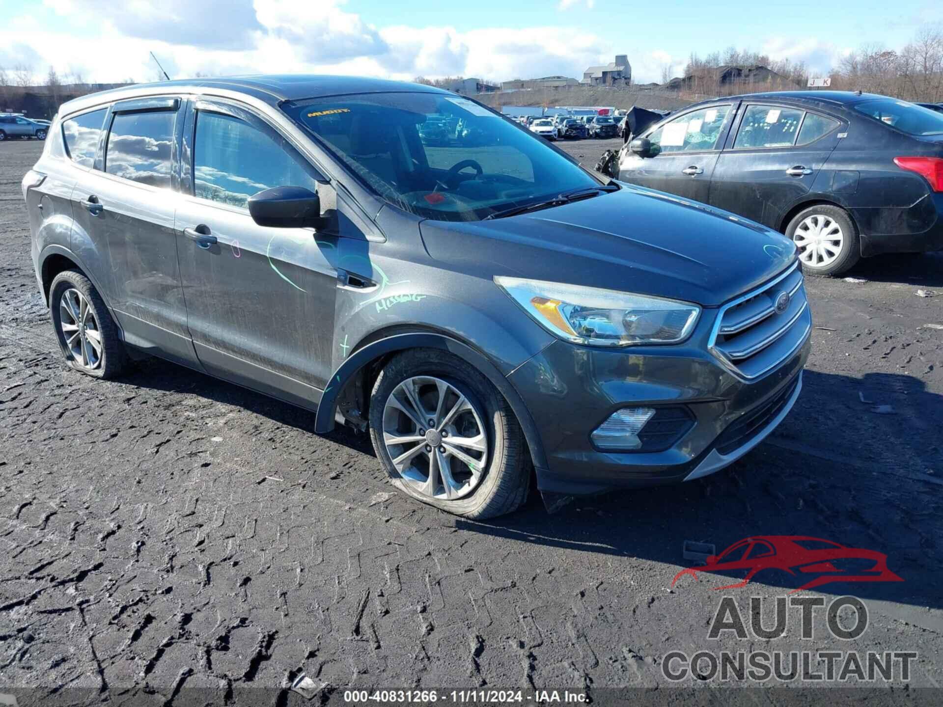 FORD ESCAPE 2017 - 1FMCU9G98HUA51577
