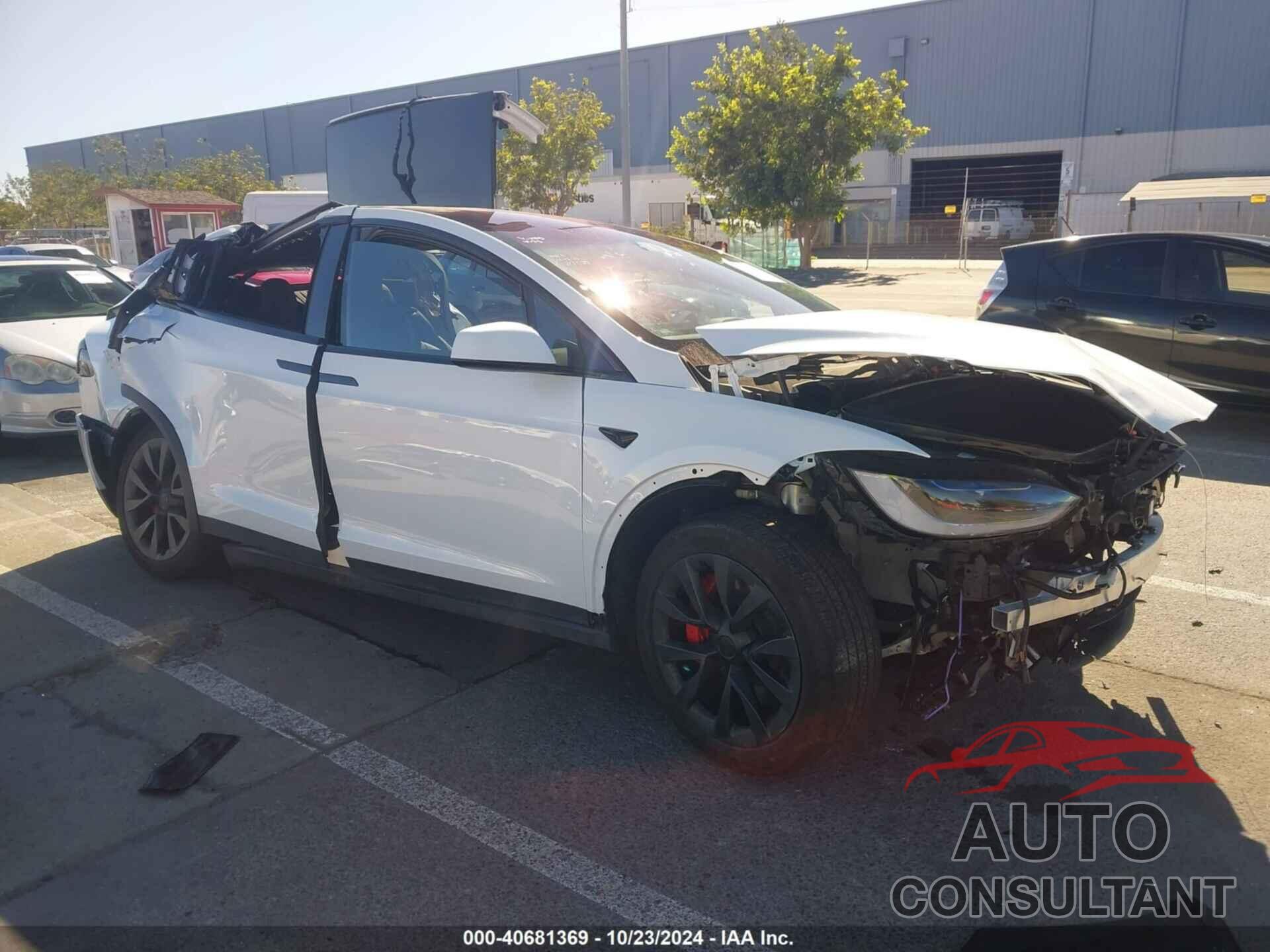 TESLA MODEL X 2023 - 7SAXCBE69PF410115