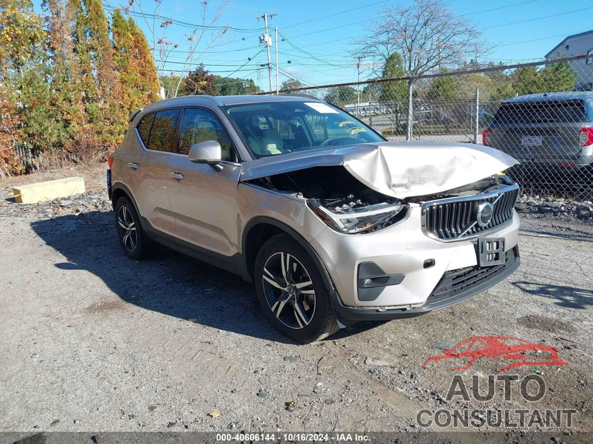 VOLVO XC40 2023 - YV4L12UN8P2970573