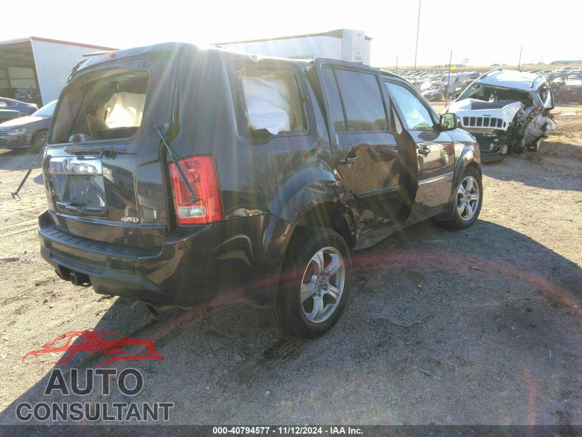 HONDA PILOT 2015 - 5FNYF4H52FB002125