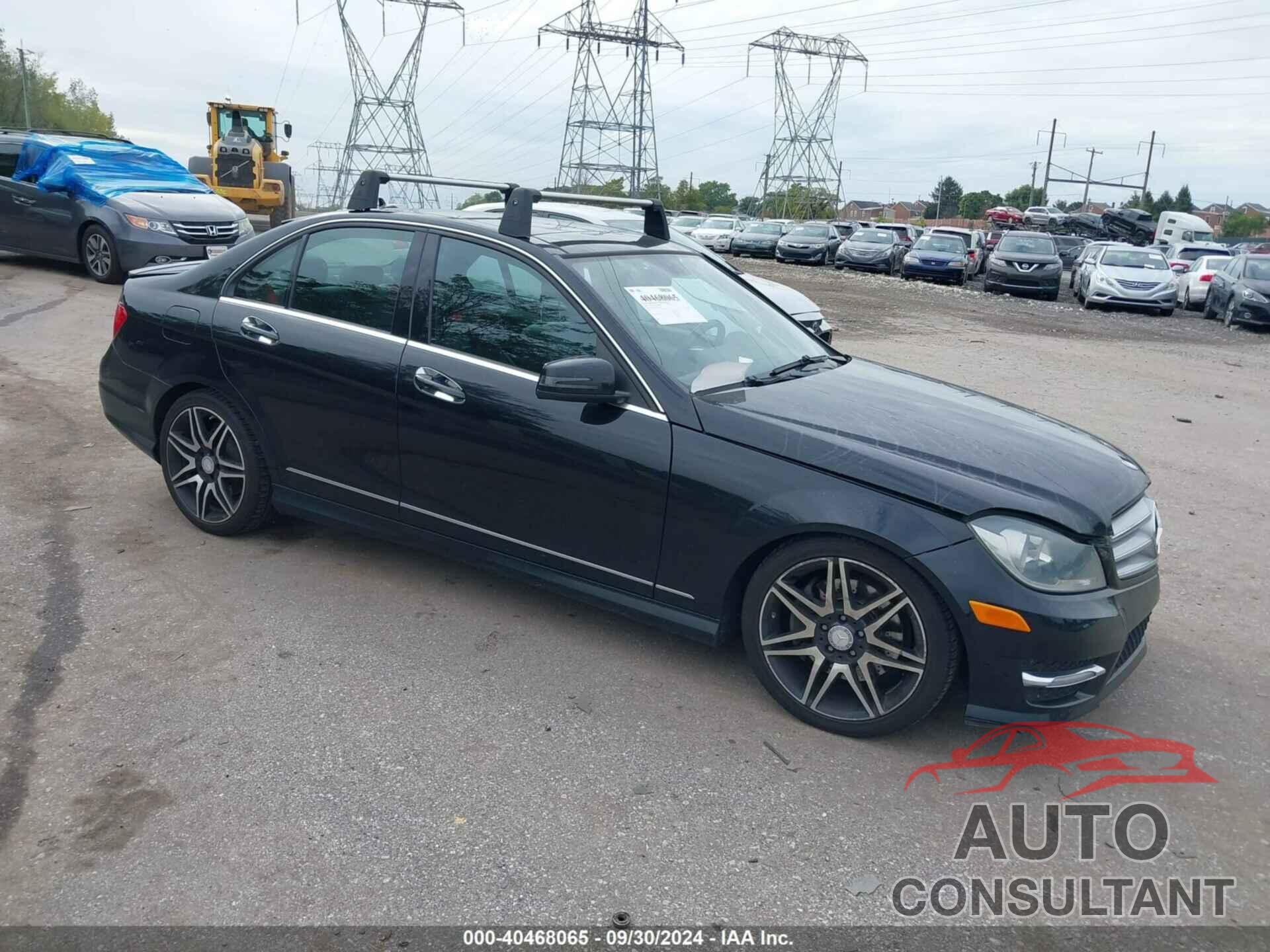 MERCEDES-BENZ C 300 2013 - WDDGF8AB0DA760642