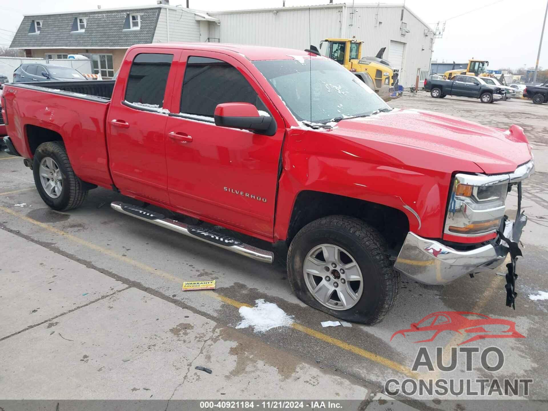 CHEVROLET SILVERADO 1500 2018 - 1GCVKREC8JZ156257