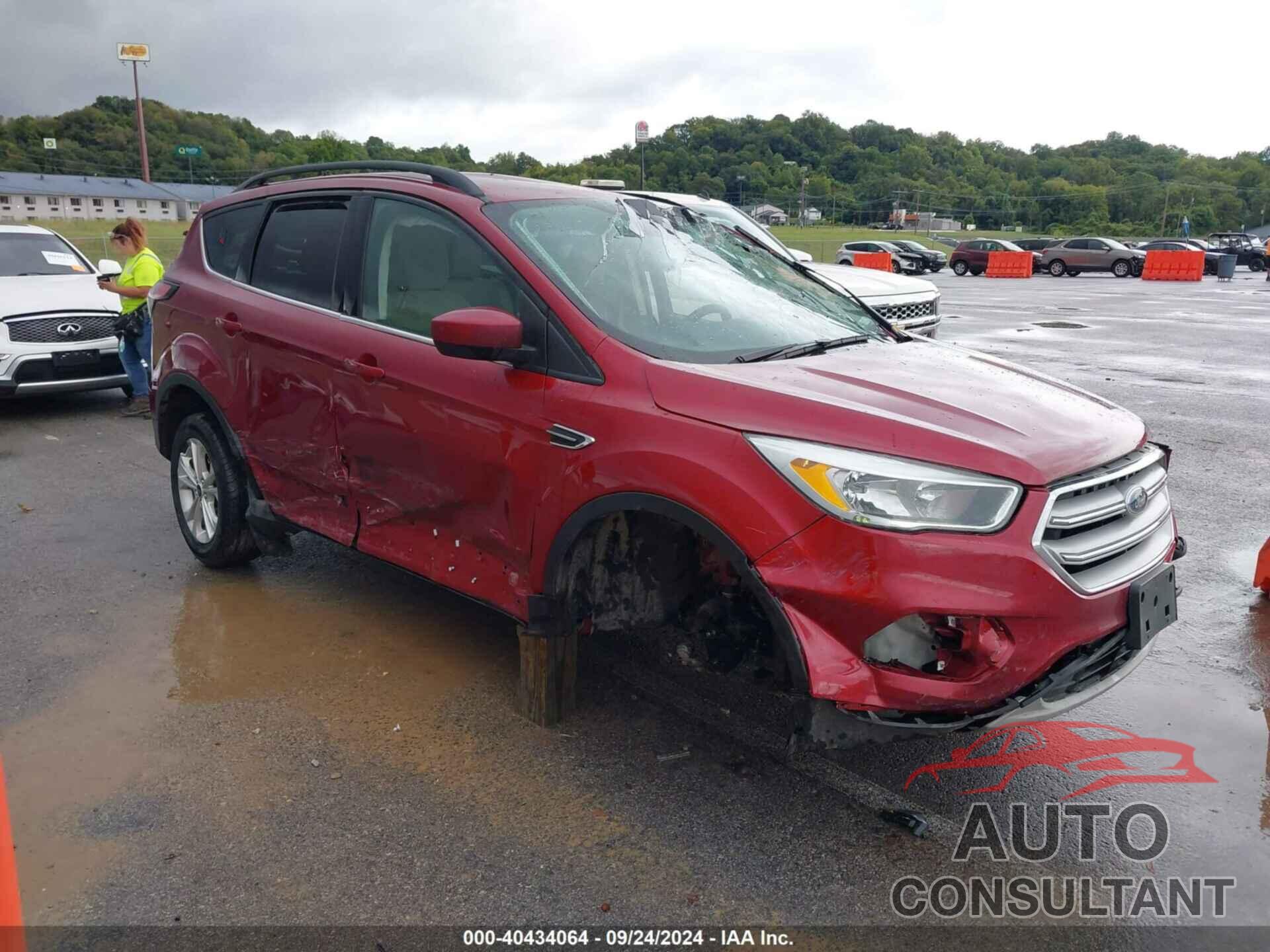 FORD ESCAPE 2018 - 1FMCU0GD6JUB12284